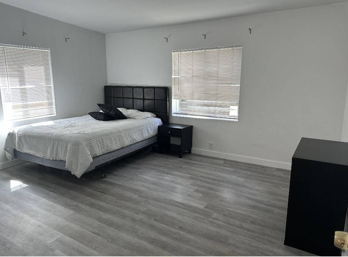 Boca Raton, FL 33432,161 NE 15th TER