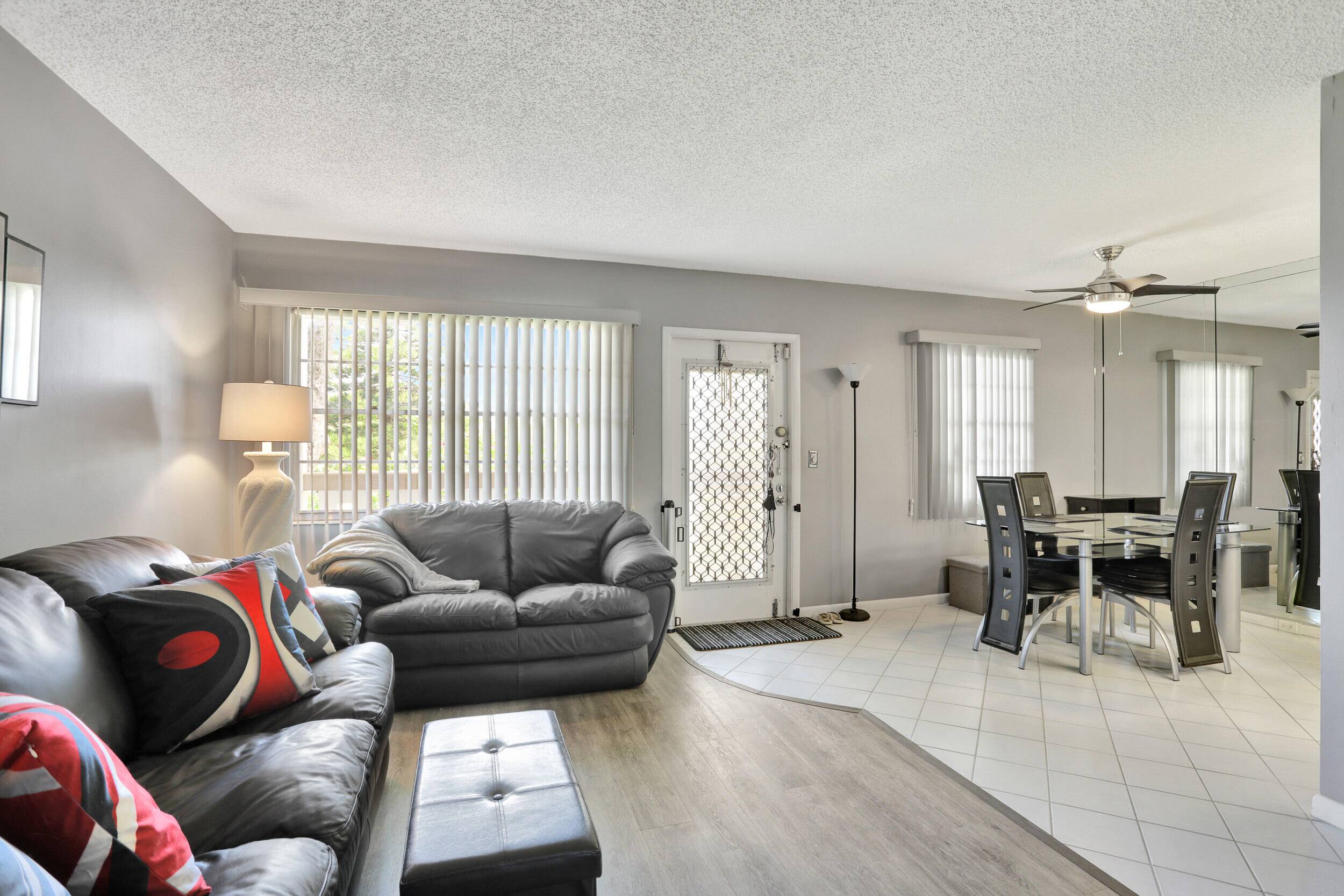 Deerfield Beach, FL 33442,2079 Newport Q