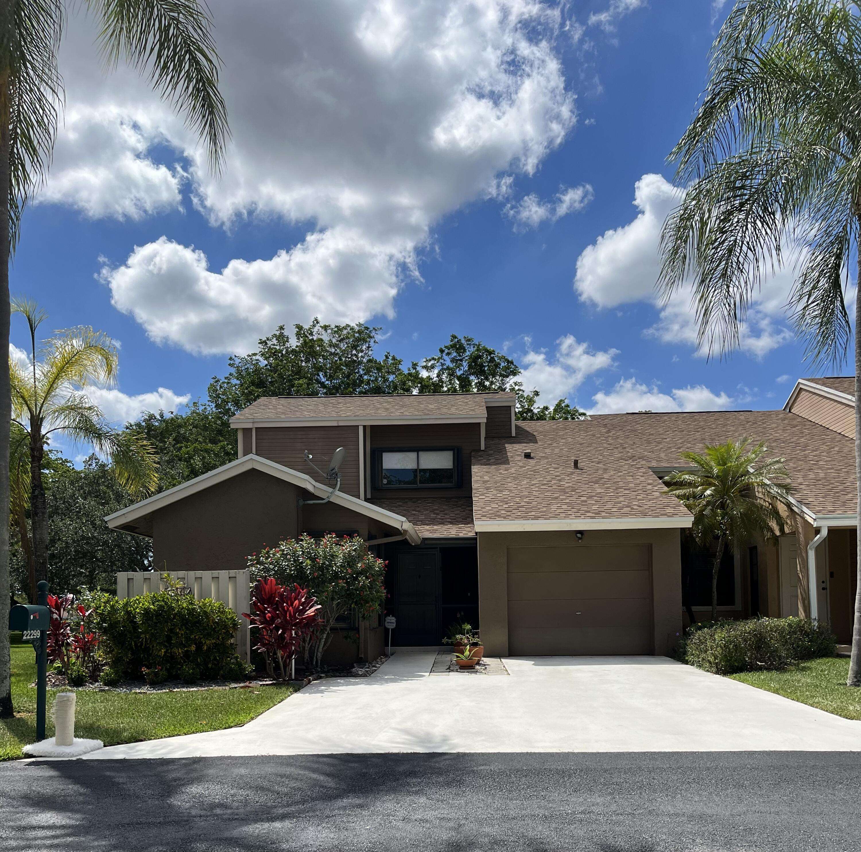 Boca Raton, FL 33428,22299 Woodspring DR