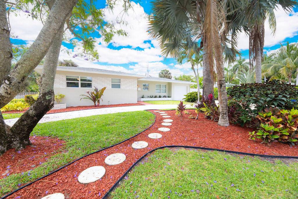 North Palm Beach, FL 33408,500 Captains RD