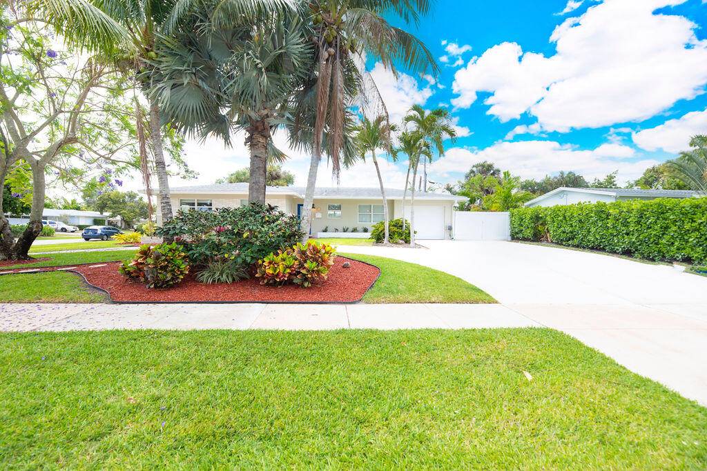 North Palm Beach, FL 33408,500 Captains RD