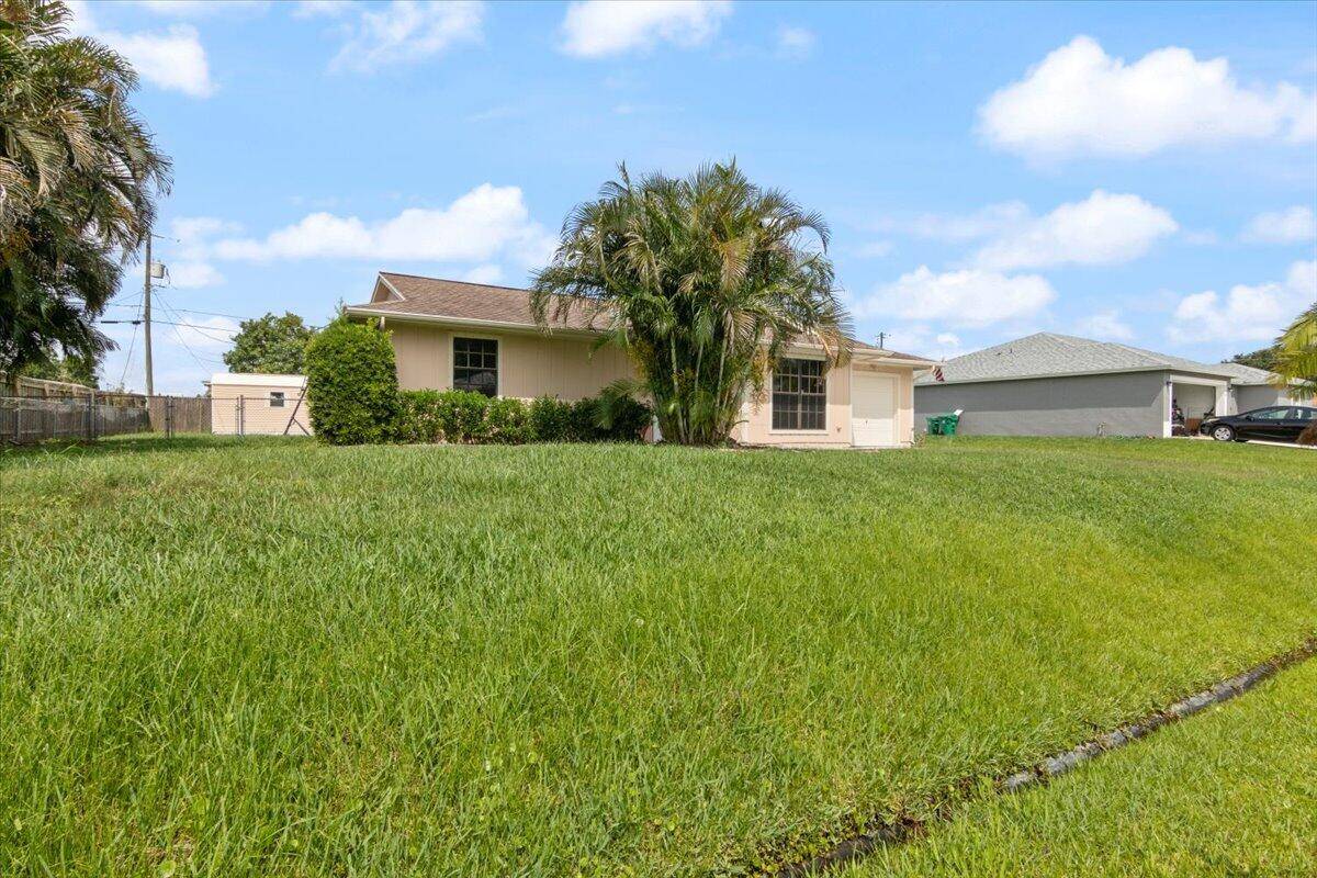 Port Saint Lucie, FL 34953,367 SW Ridgecrest DR