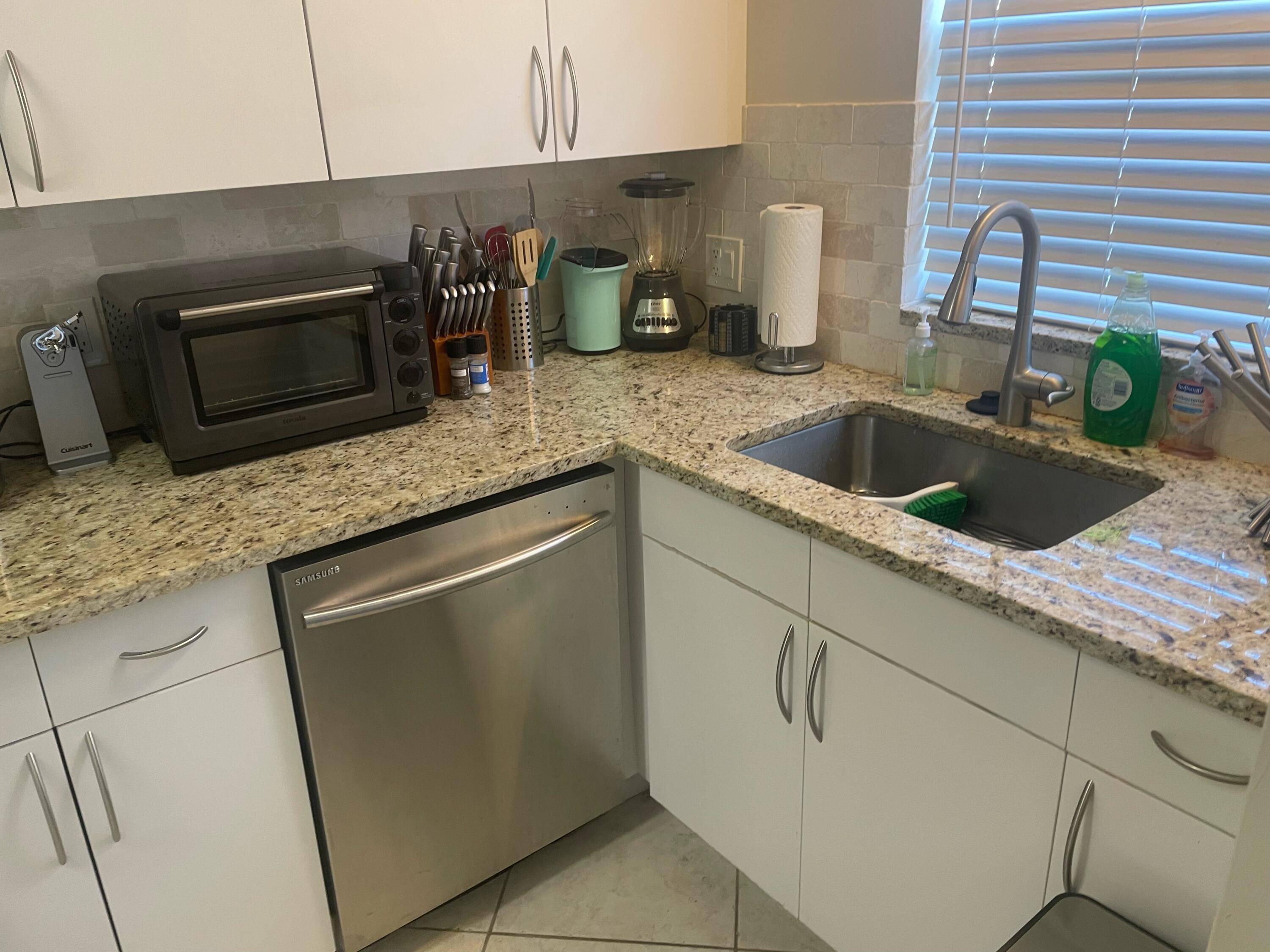 Tequesta, FL 33469,413 N Cypress DR 3