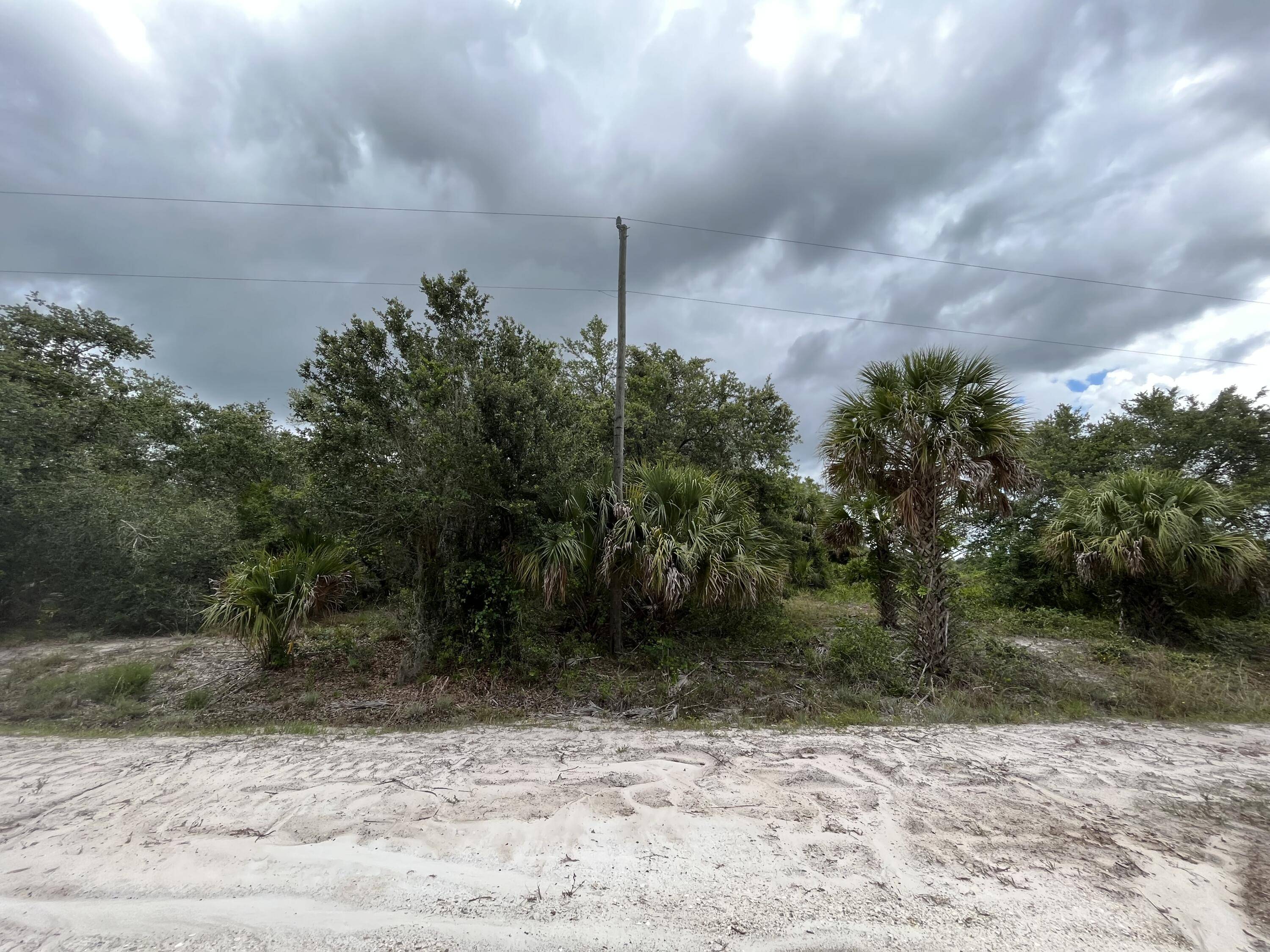 Okeechobee, FL 34972,15211 NW 296th ST