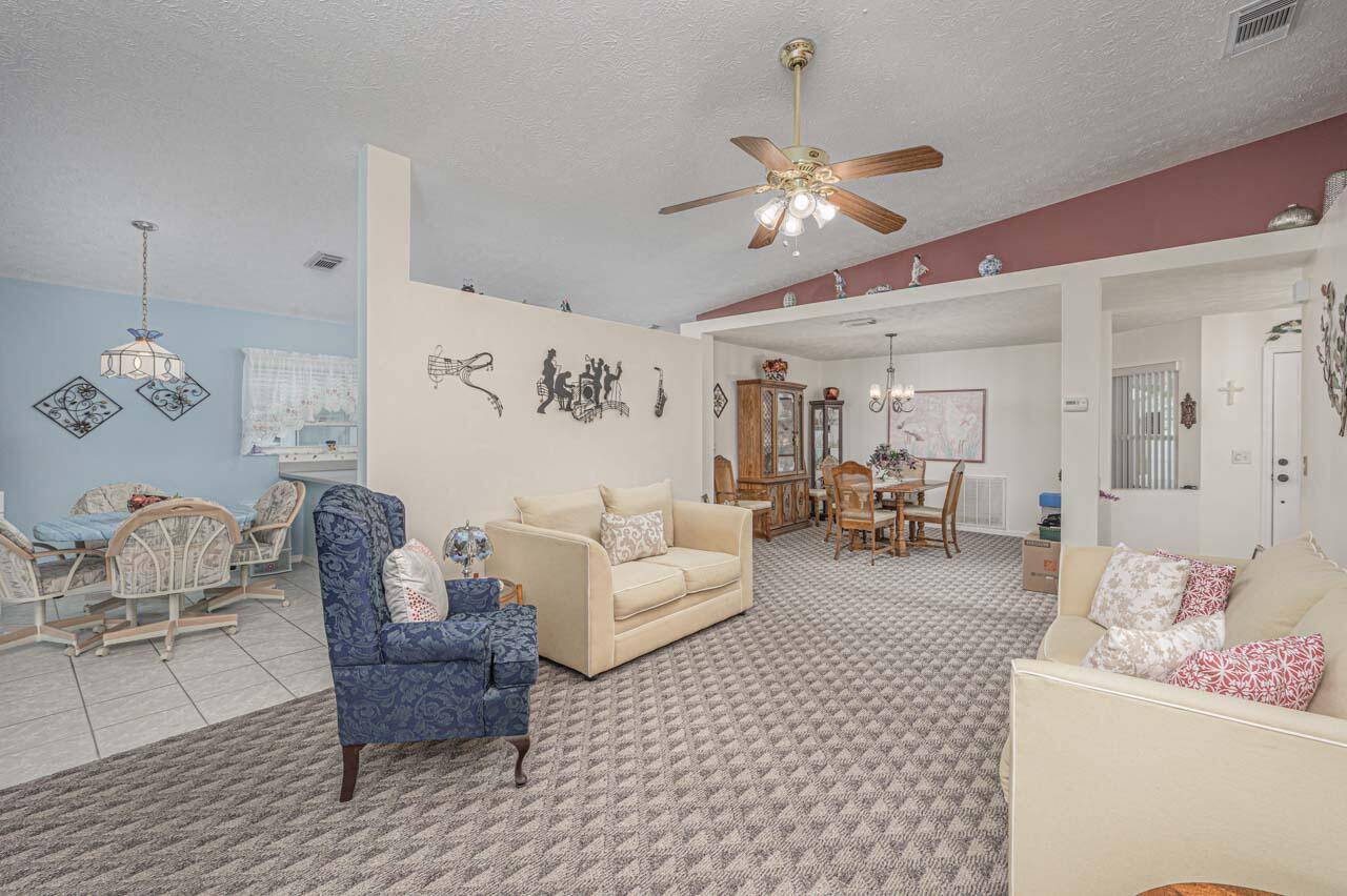 Fort Pierce, FL 34982,6024 Alexandria CIR