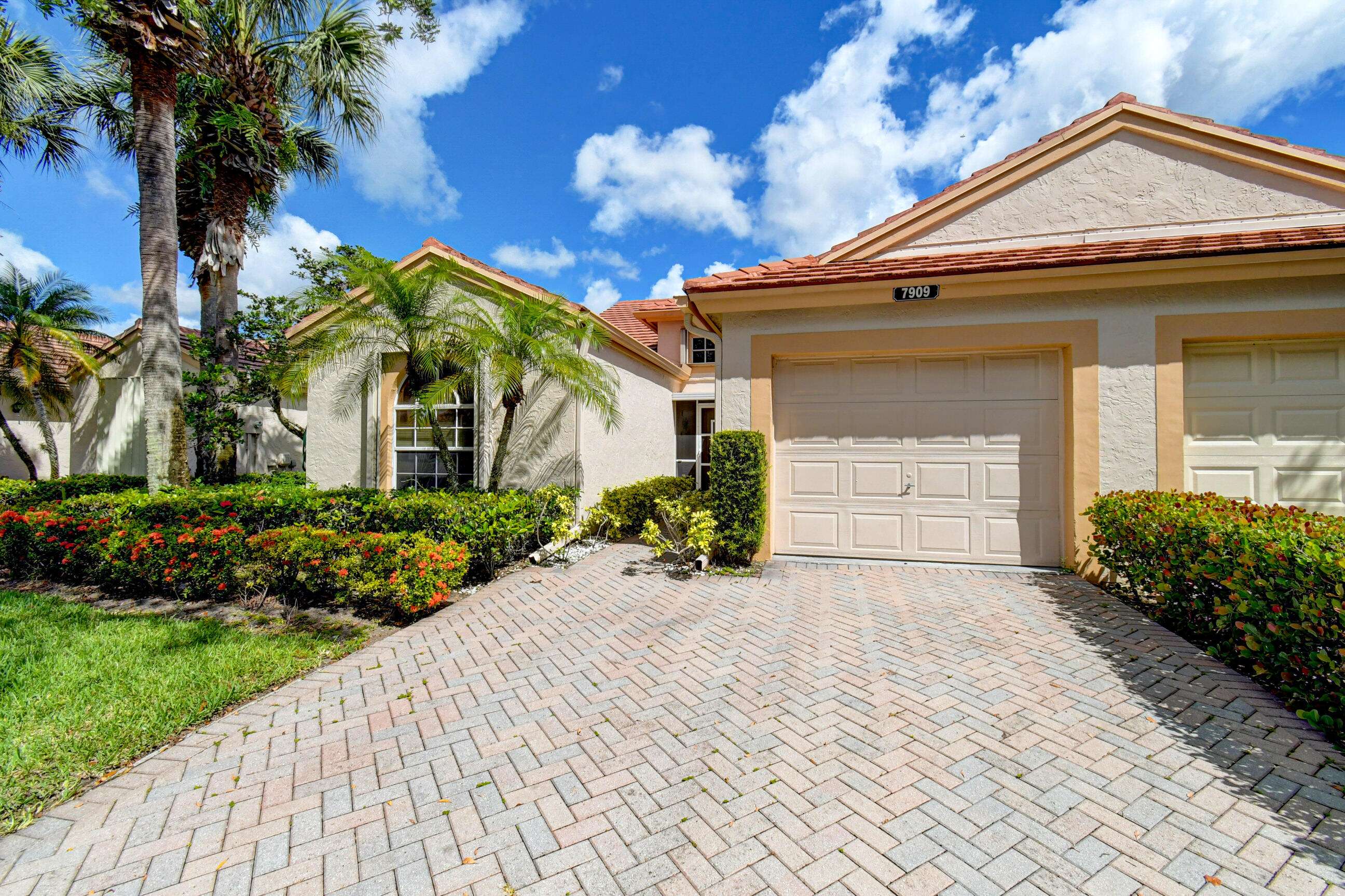 Delray Beach, FL 33446,7909 Coral Pointe Drive