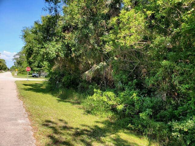 Fort Pierce, FL 34951,8501 Penny LN