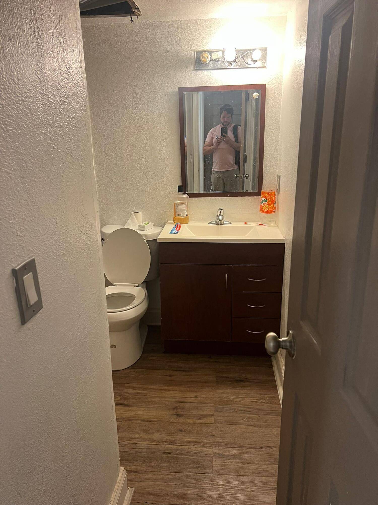 Orlando, FL 32810,7672 Forest City RD B