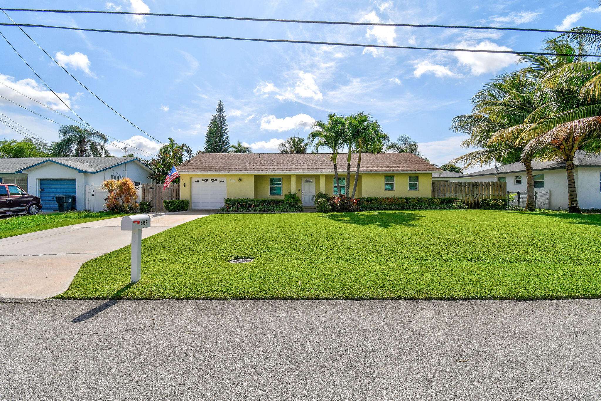 Lake Worth, FL 33462,6698 Riparian RD