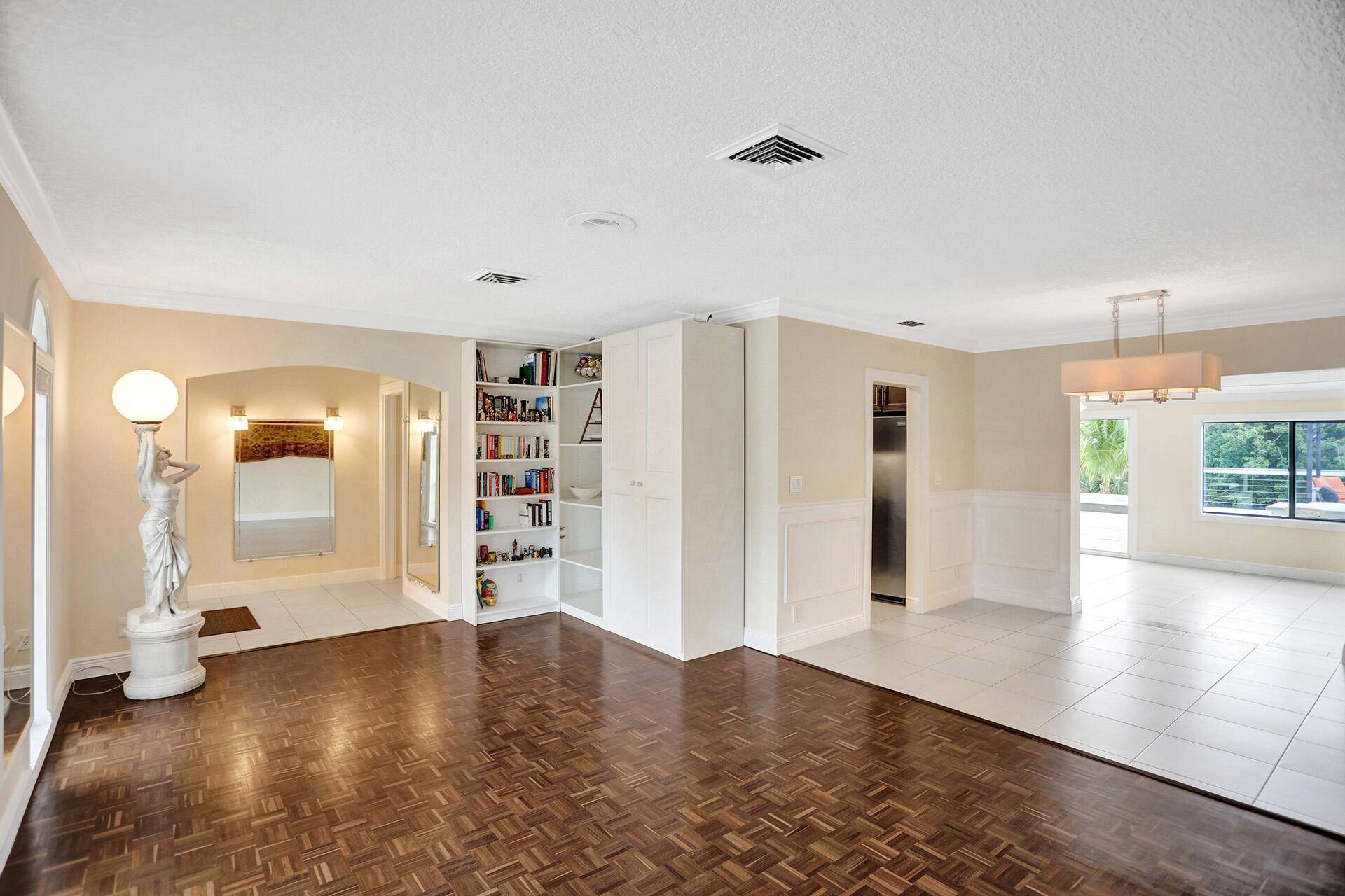 Boca Raton, FL 33432,876 NW 6th AVE