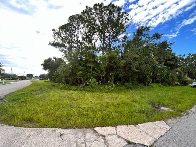 Port Saint Lucie, FL 34953,2313 SW Pamona ST