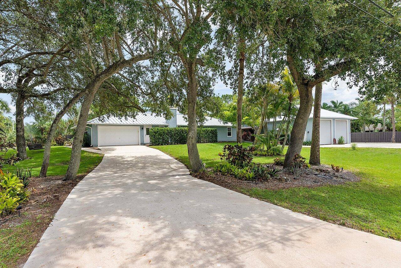 Palm Beach Gardens, FL 33418,15370 N 69th DR