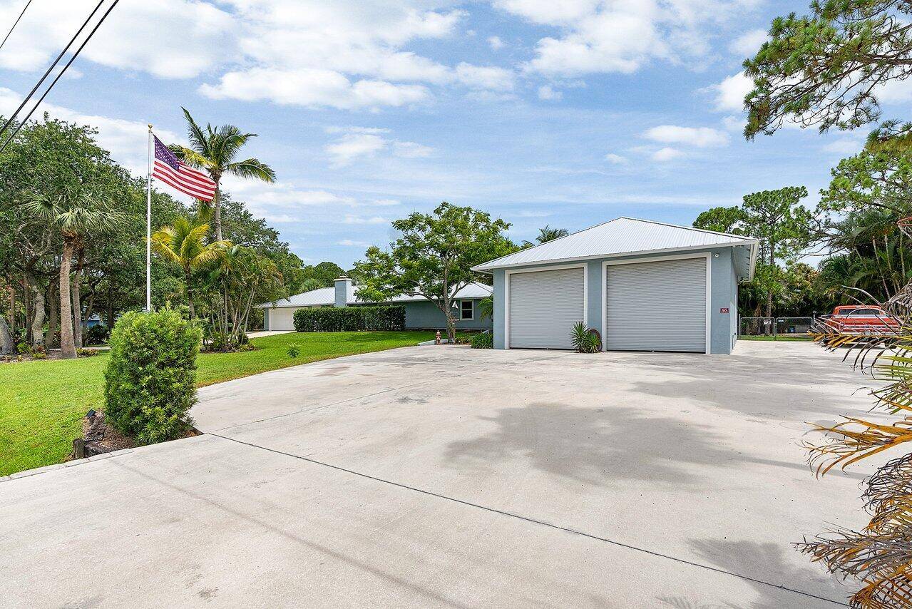 Palm Beach Gardens, FL 33418,15370 N 69th DR