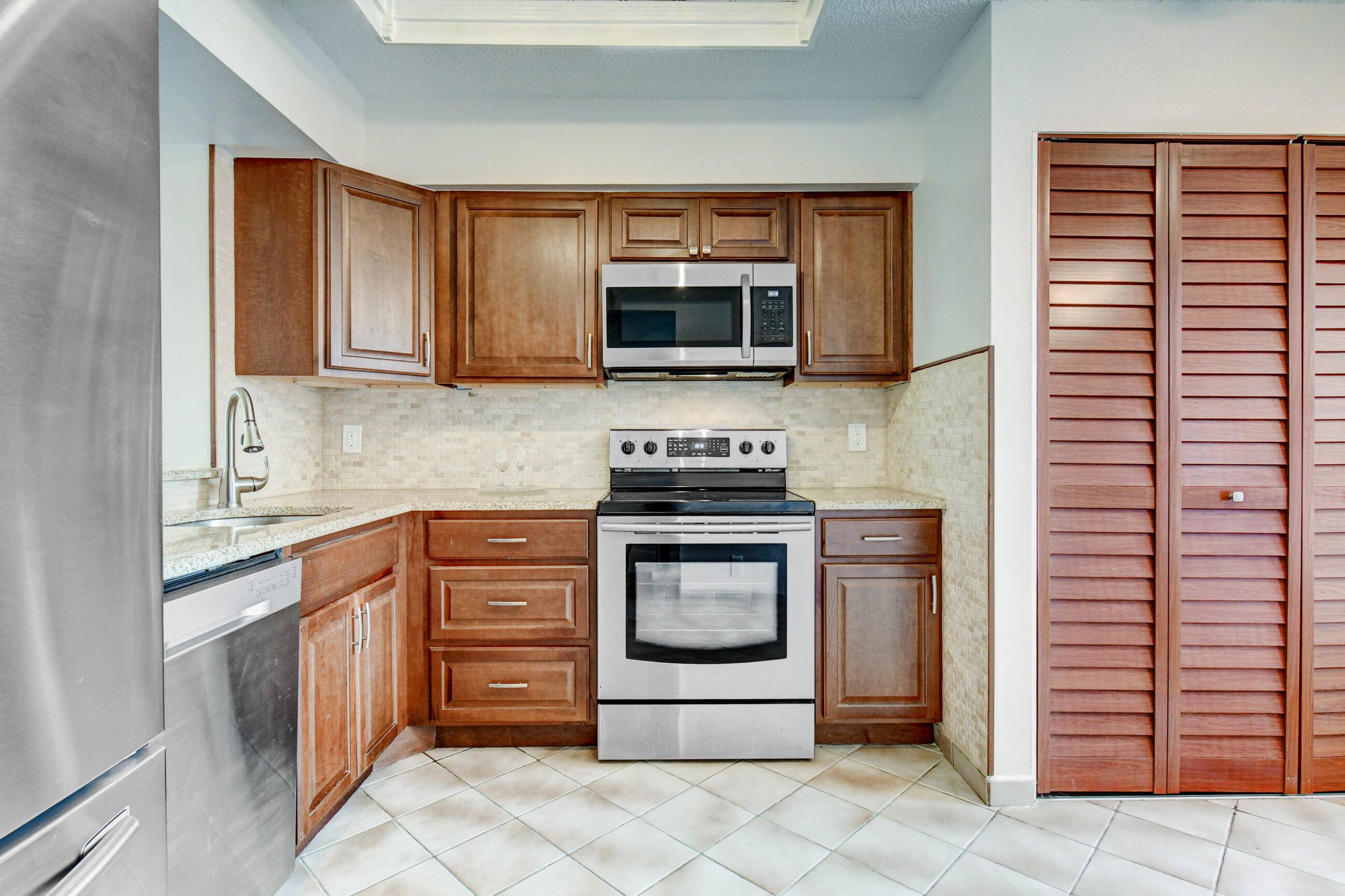 Delray Beach, FL 33446,14527 Bonaire BLVD 105