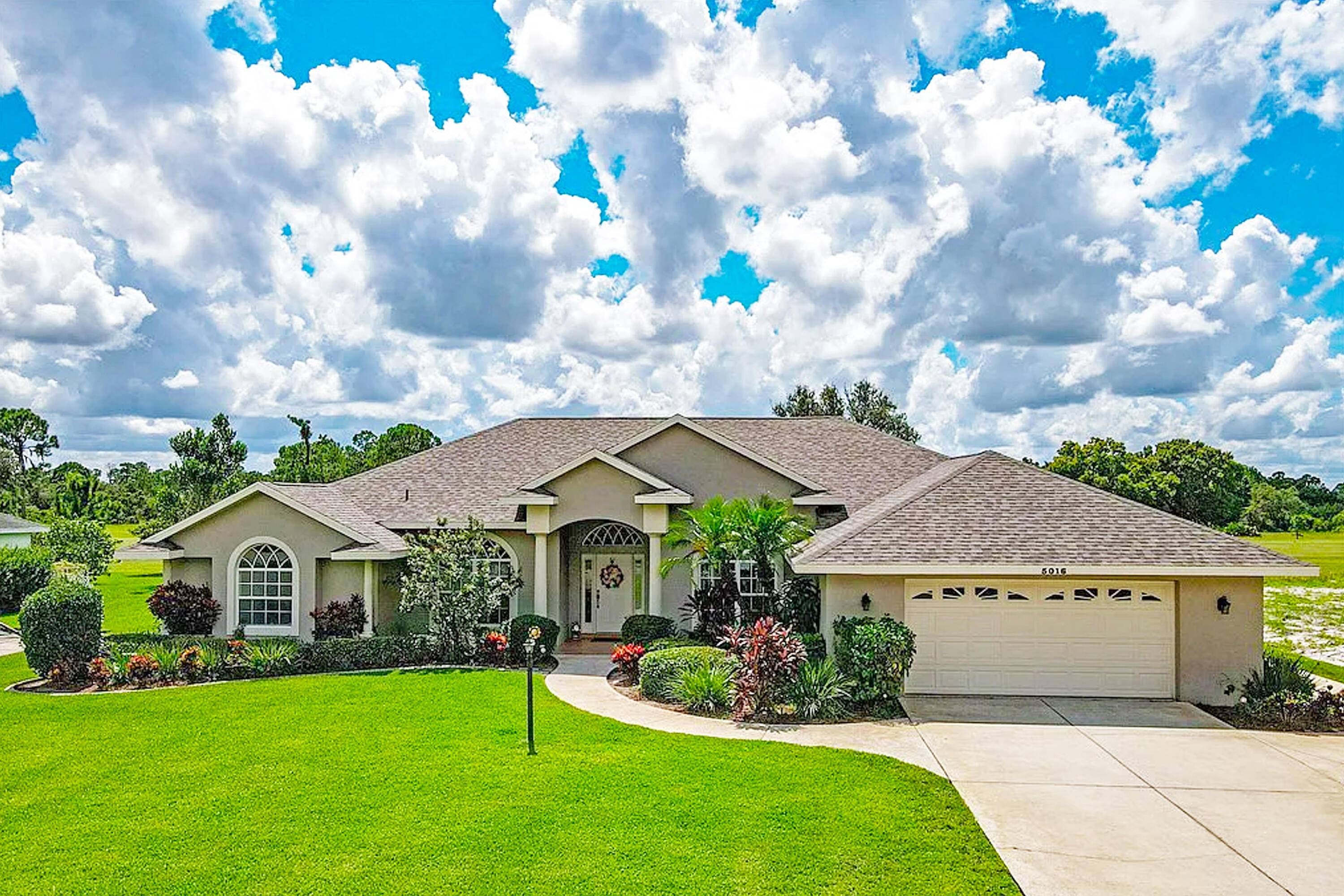 Sebring, FL 33872,5016 Myrtle Beach DR