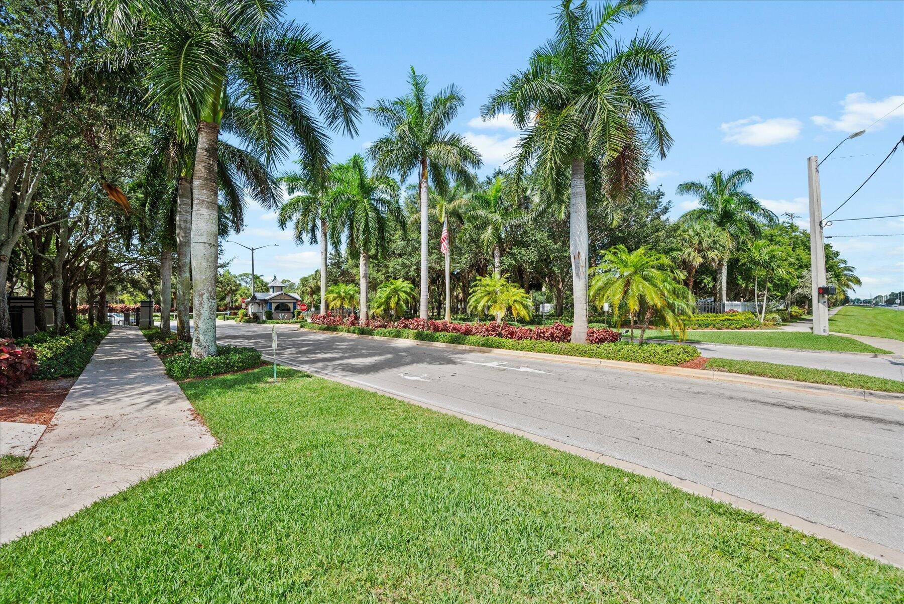 West Palm Beach, FL 33415,6020 Azalea CIR