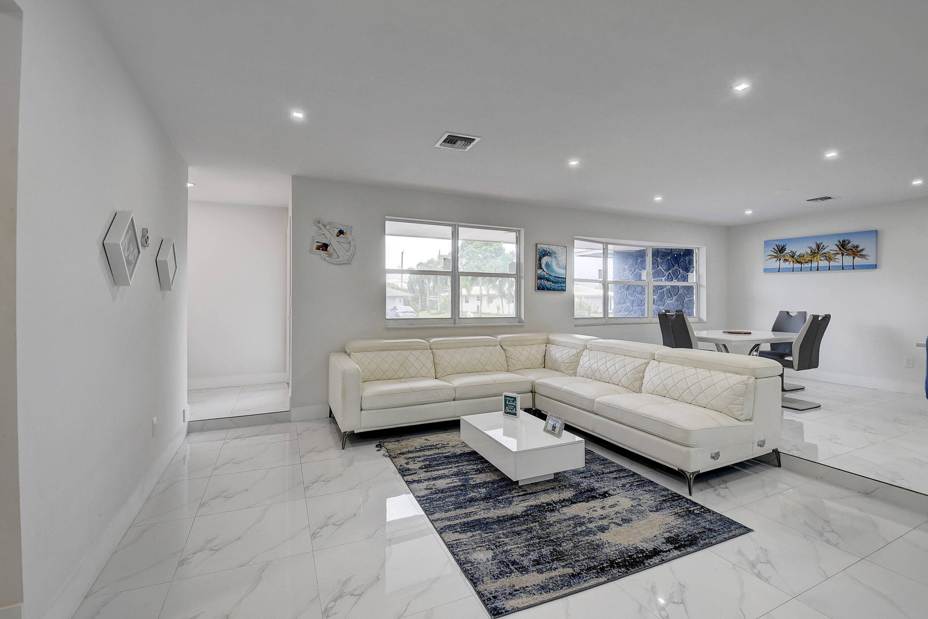 Lake Worth, FL 33467,14 W Pine Tree AVE