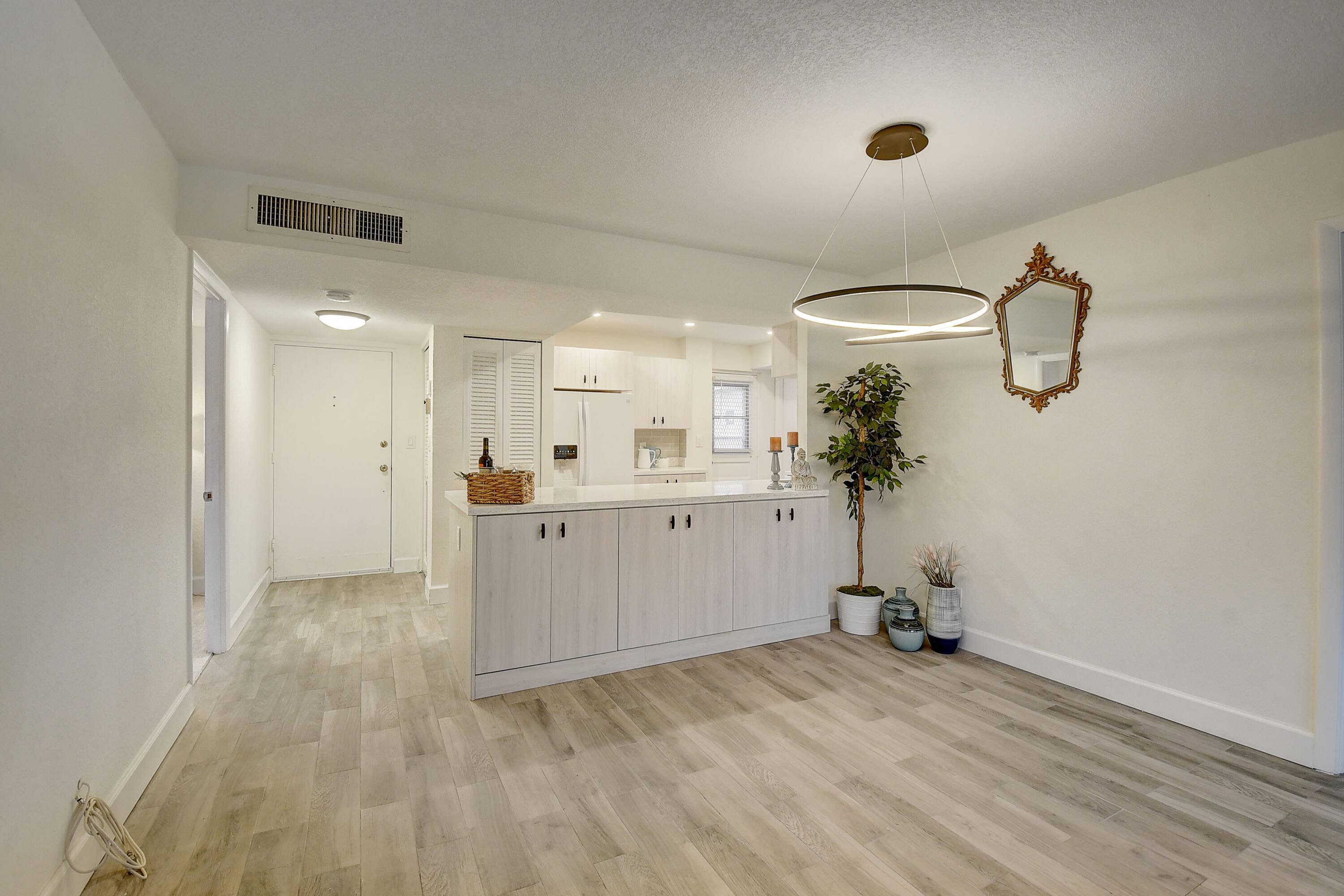 Boca Raton, FL 33487,6461 NW NW 2nd AVE 1010