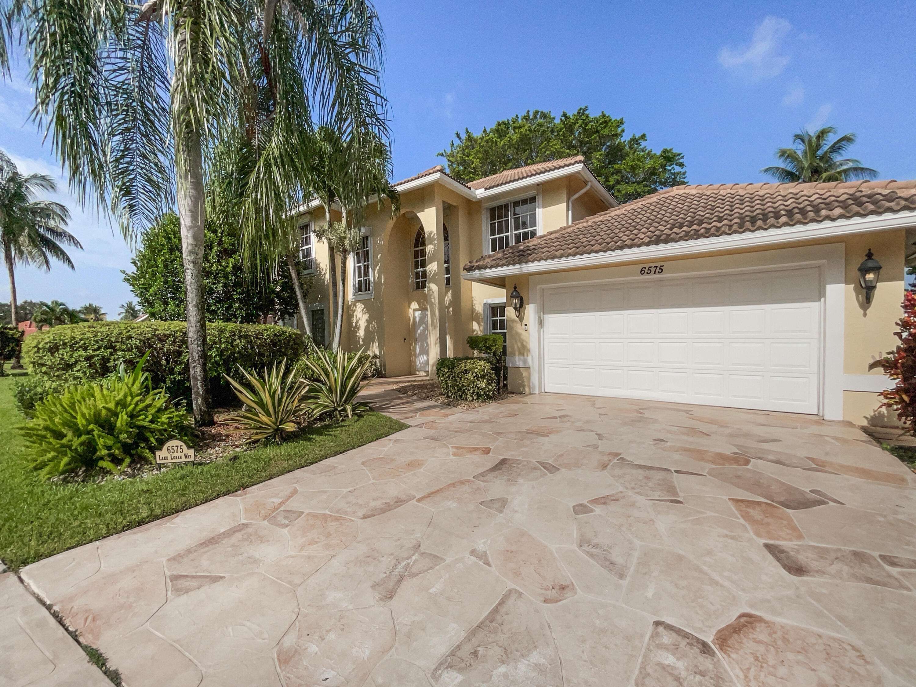 Lake Worth, FL 33467,6575 Lake Loran WAY