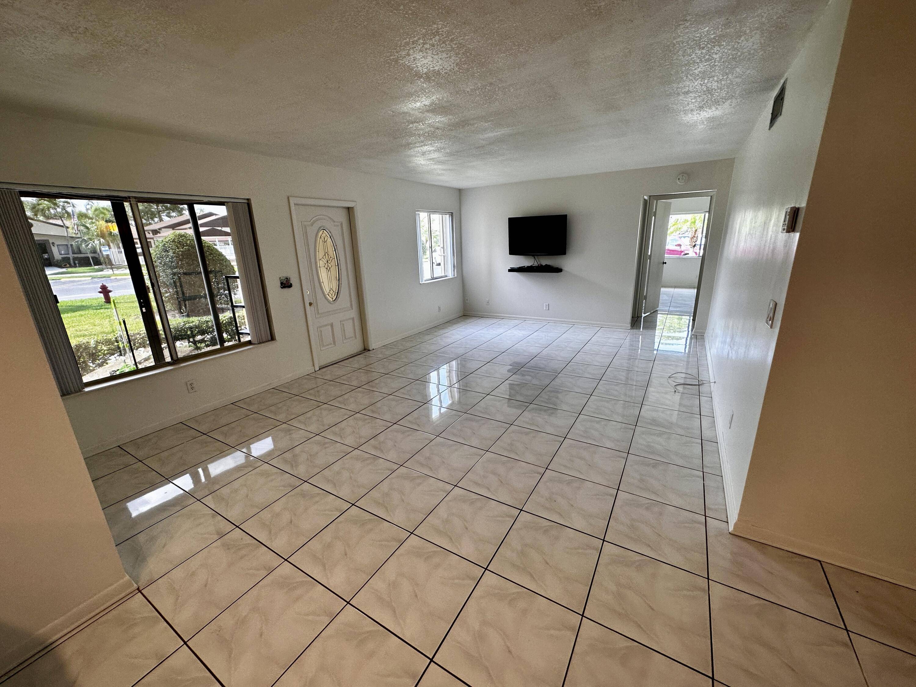 Greenacres, FL 33463,202 Pine Hov CIR A-1