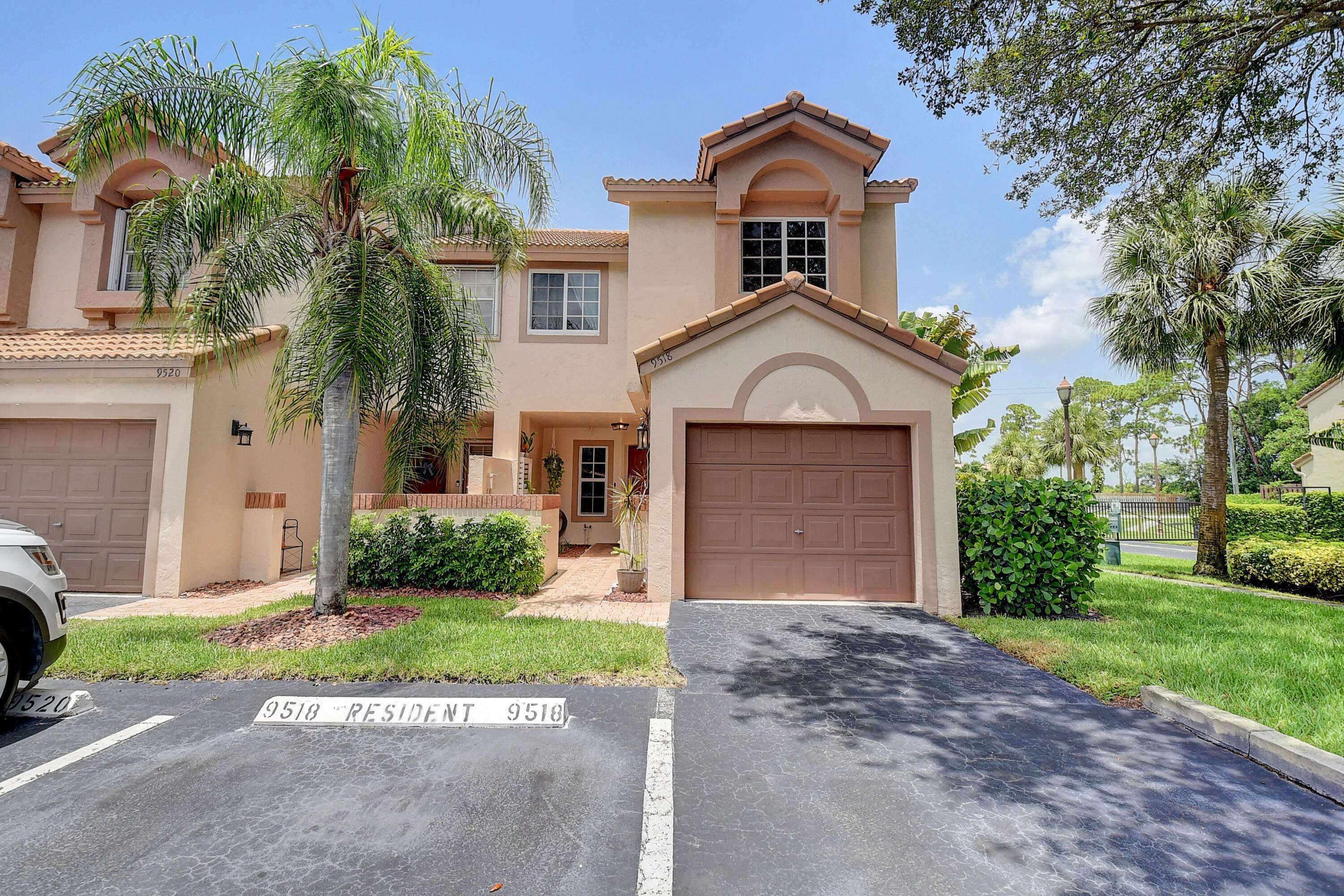 Boca Raton, FL 33434,9518 Boca River CIR