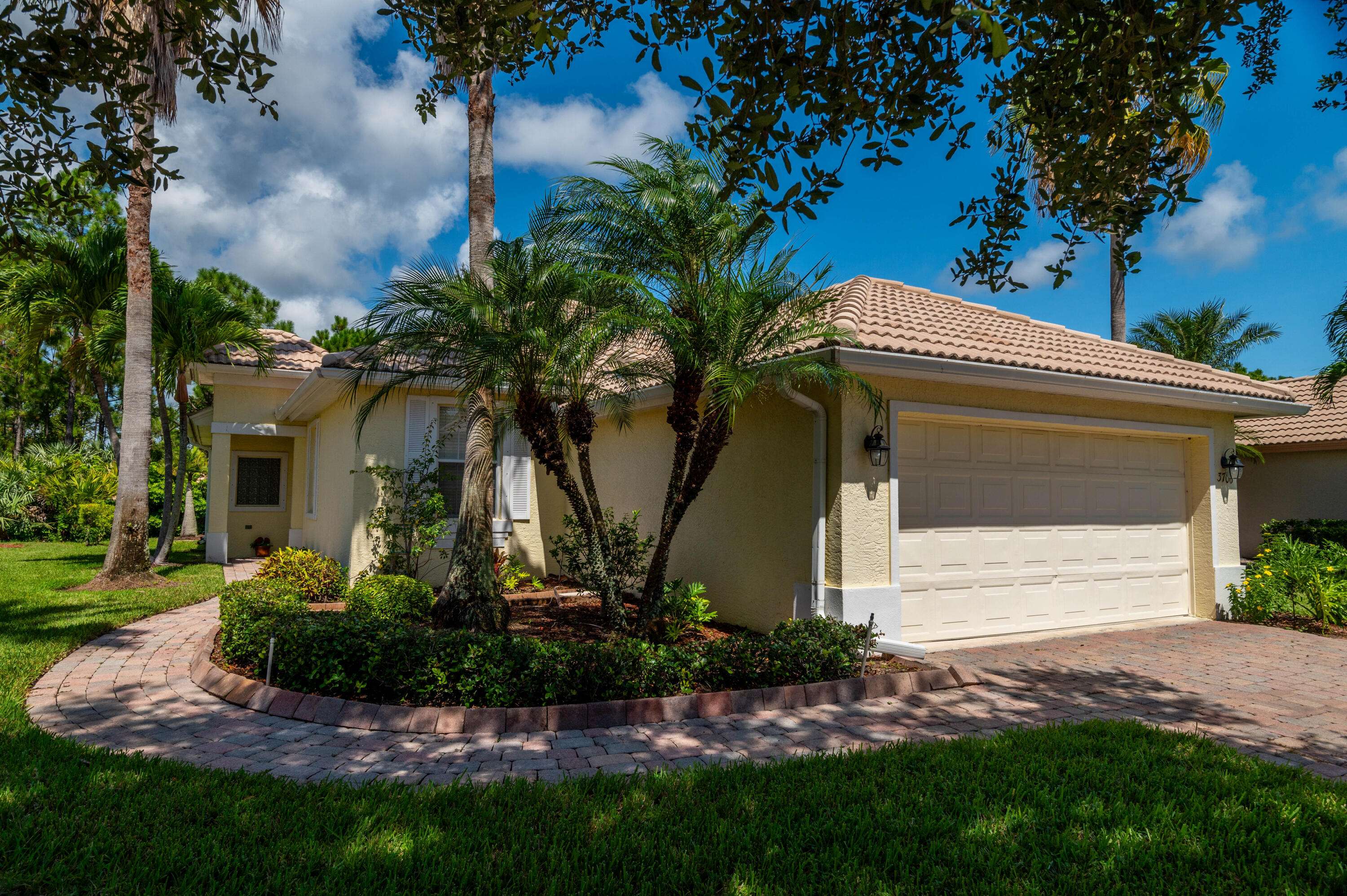 Jensen Beach, FL 34957,3706 NW Deer Oak DR