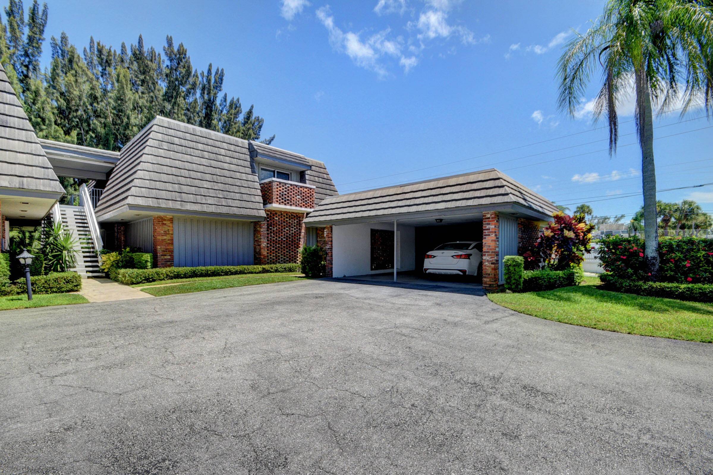 Atlantis, FL 33462,408 Pine Tree CT 12