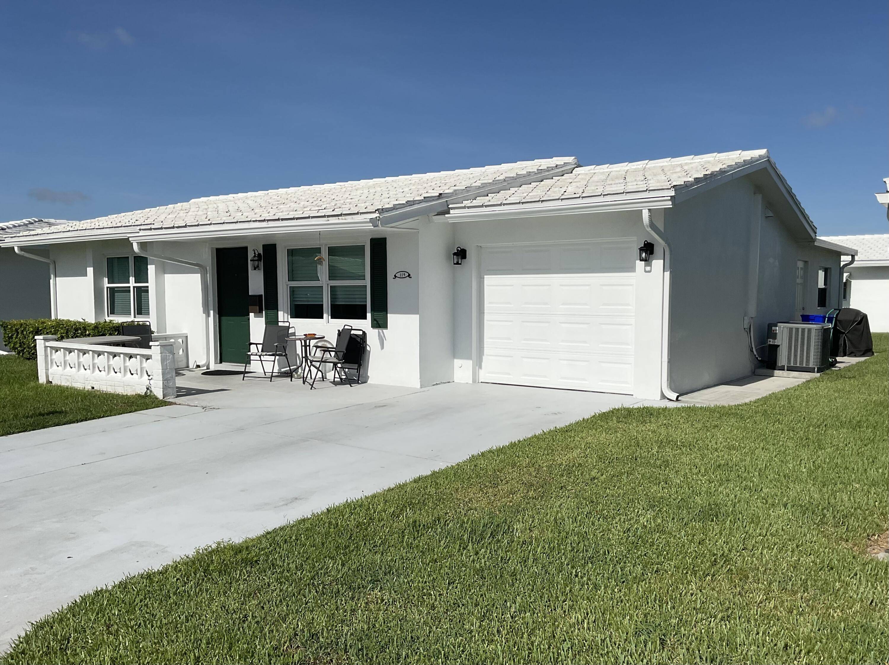 Boynton Beach, FL 33426,119 NW 10th CT