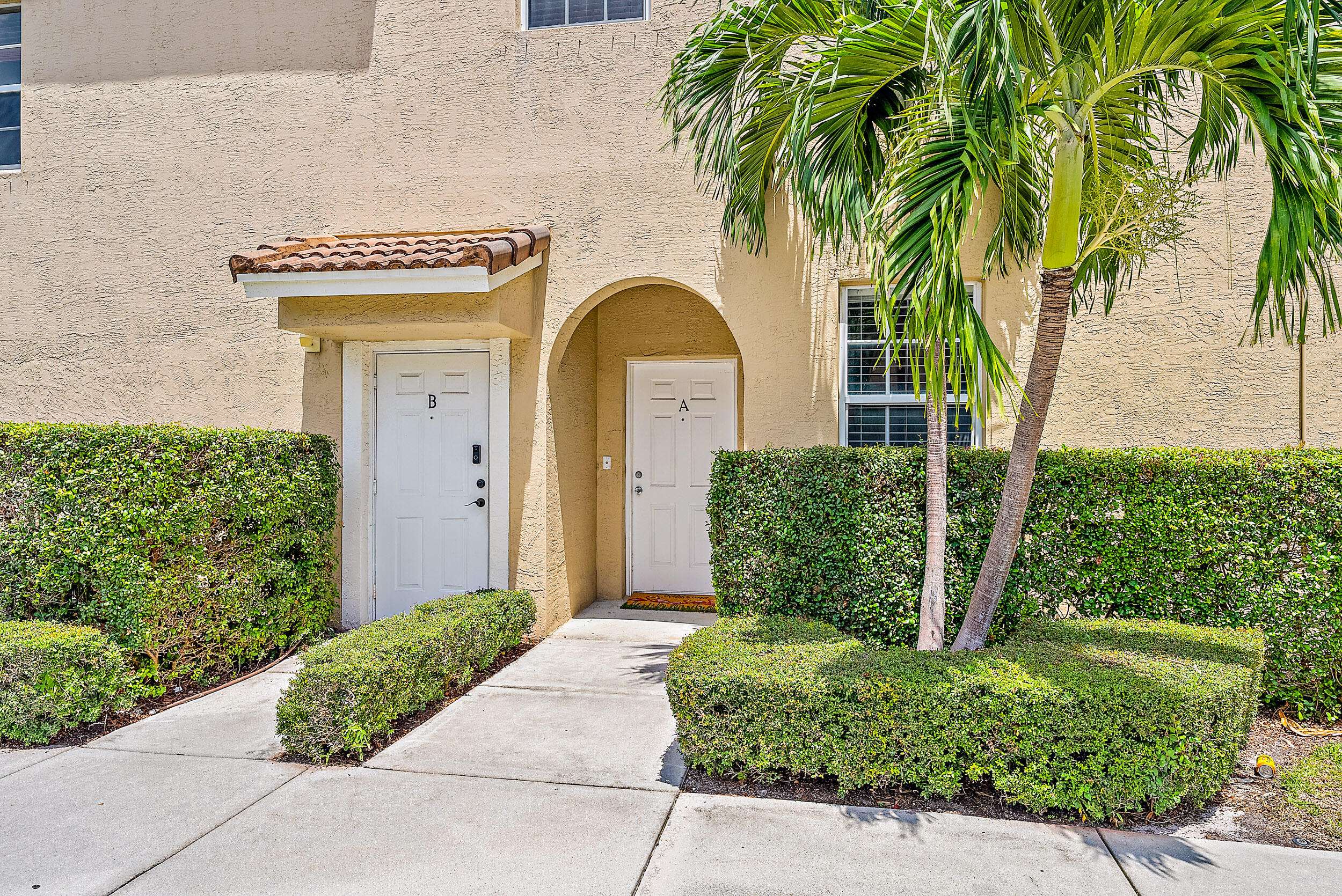 Tequesta, FL 33469,103 Lighthouse CIR A