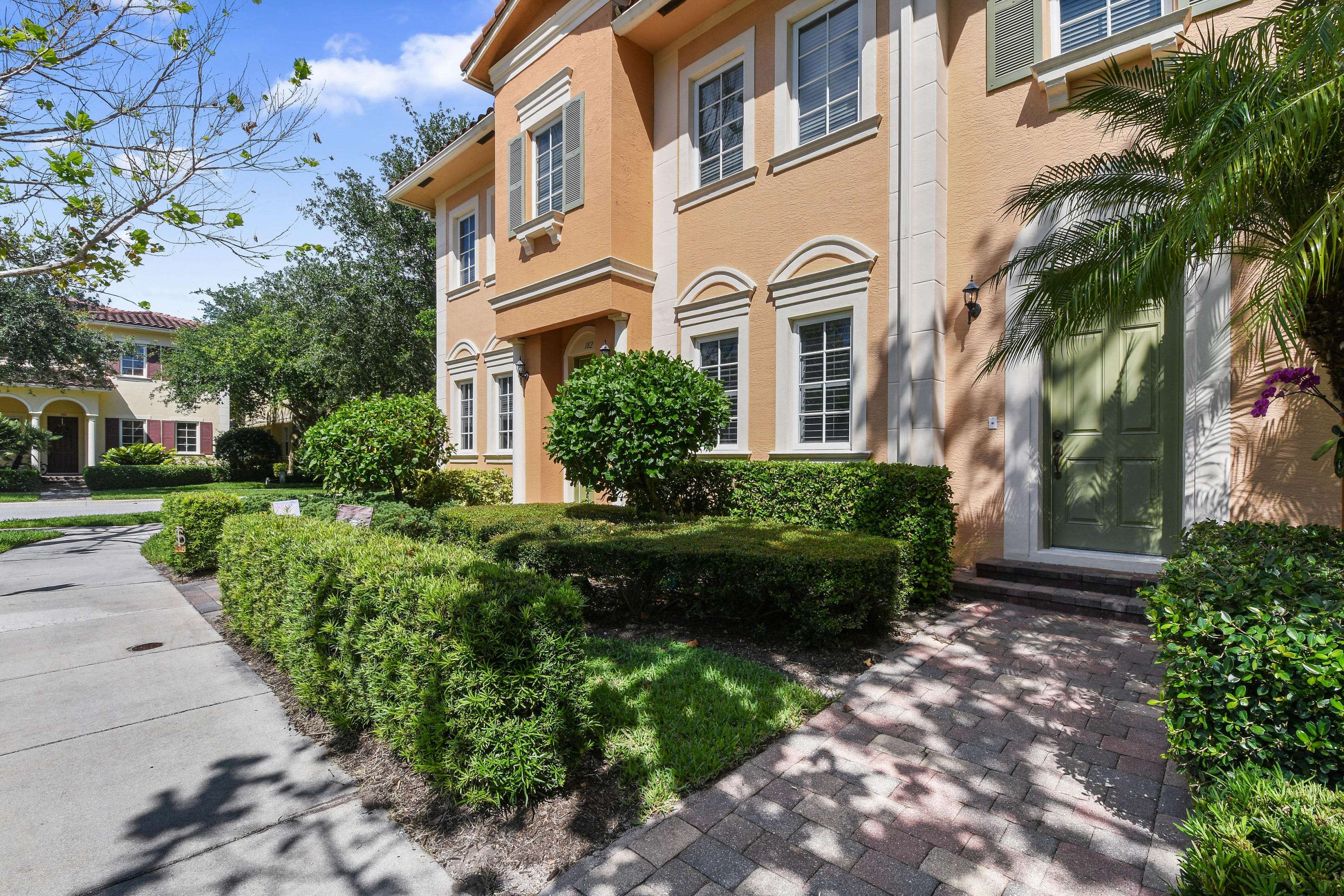 Jupiter, FL 33458,178 Lismore LN