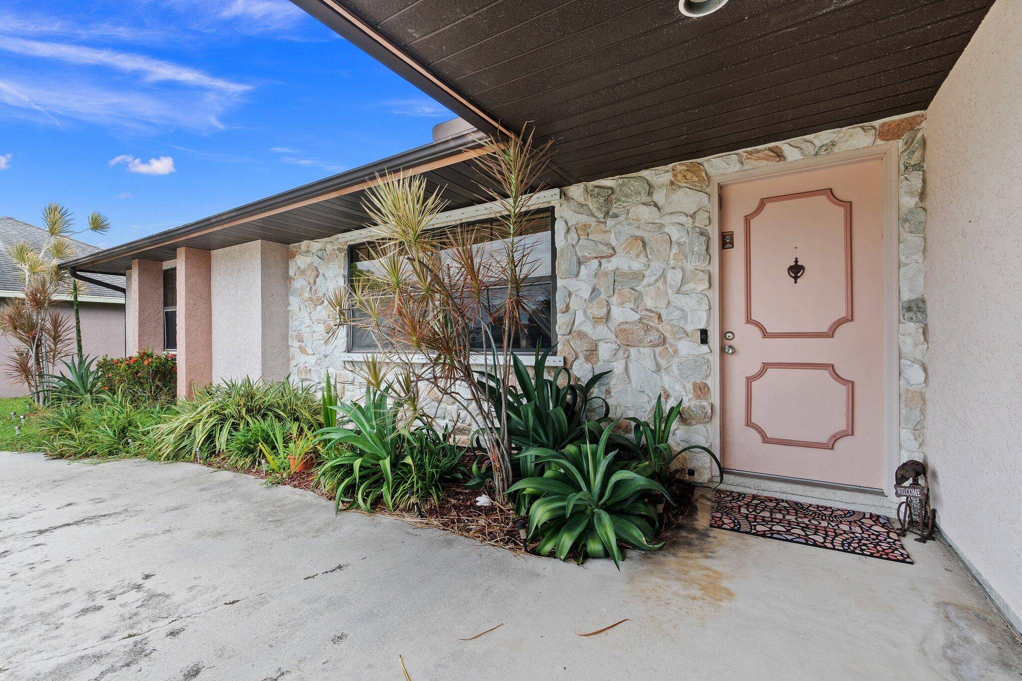 Port Saint Lucie, FL 34953,2562 SW Cameo BLVD