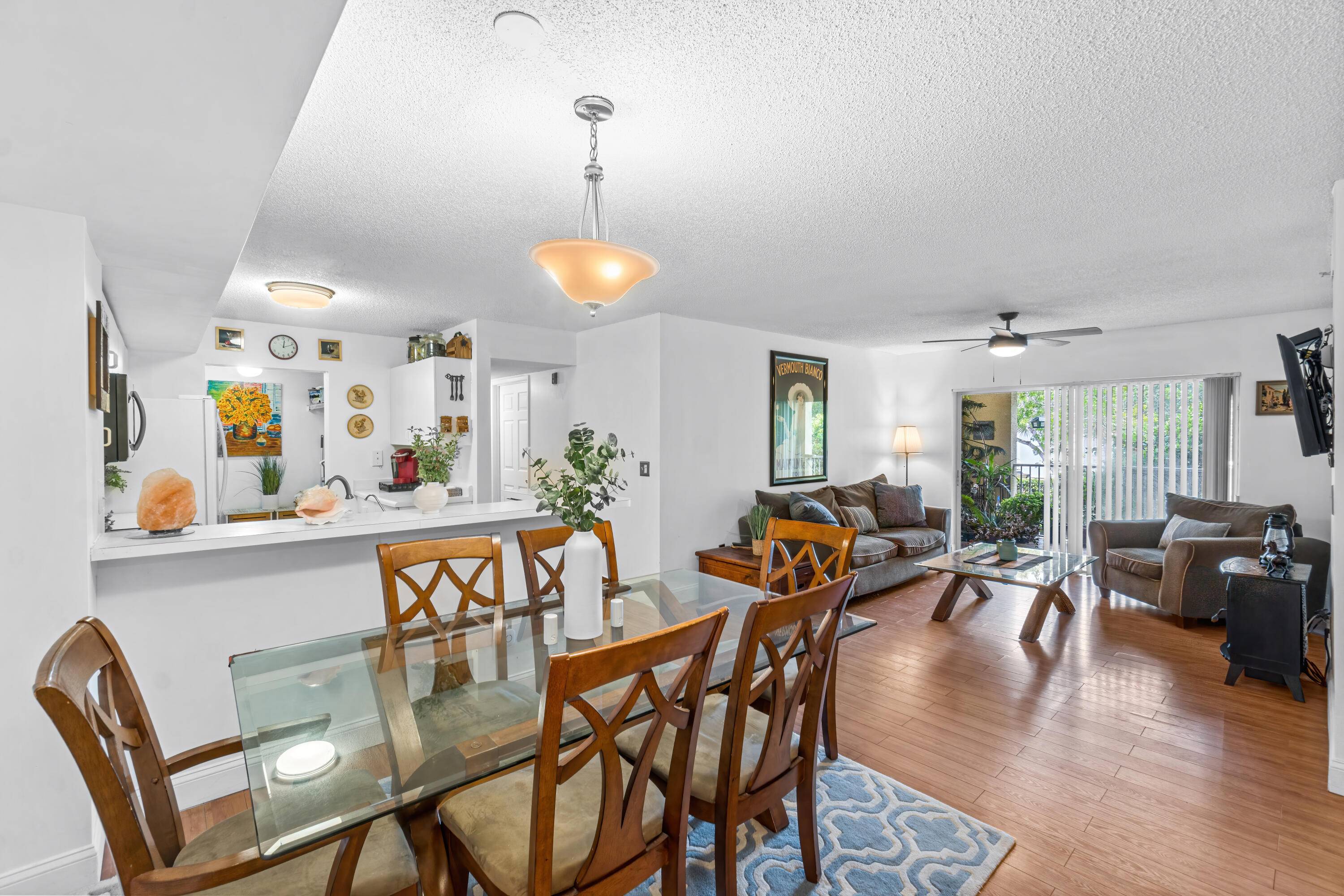 Davie, FL 33328,2600 S University DR 215