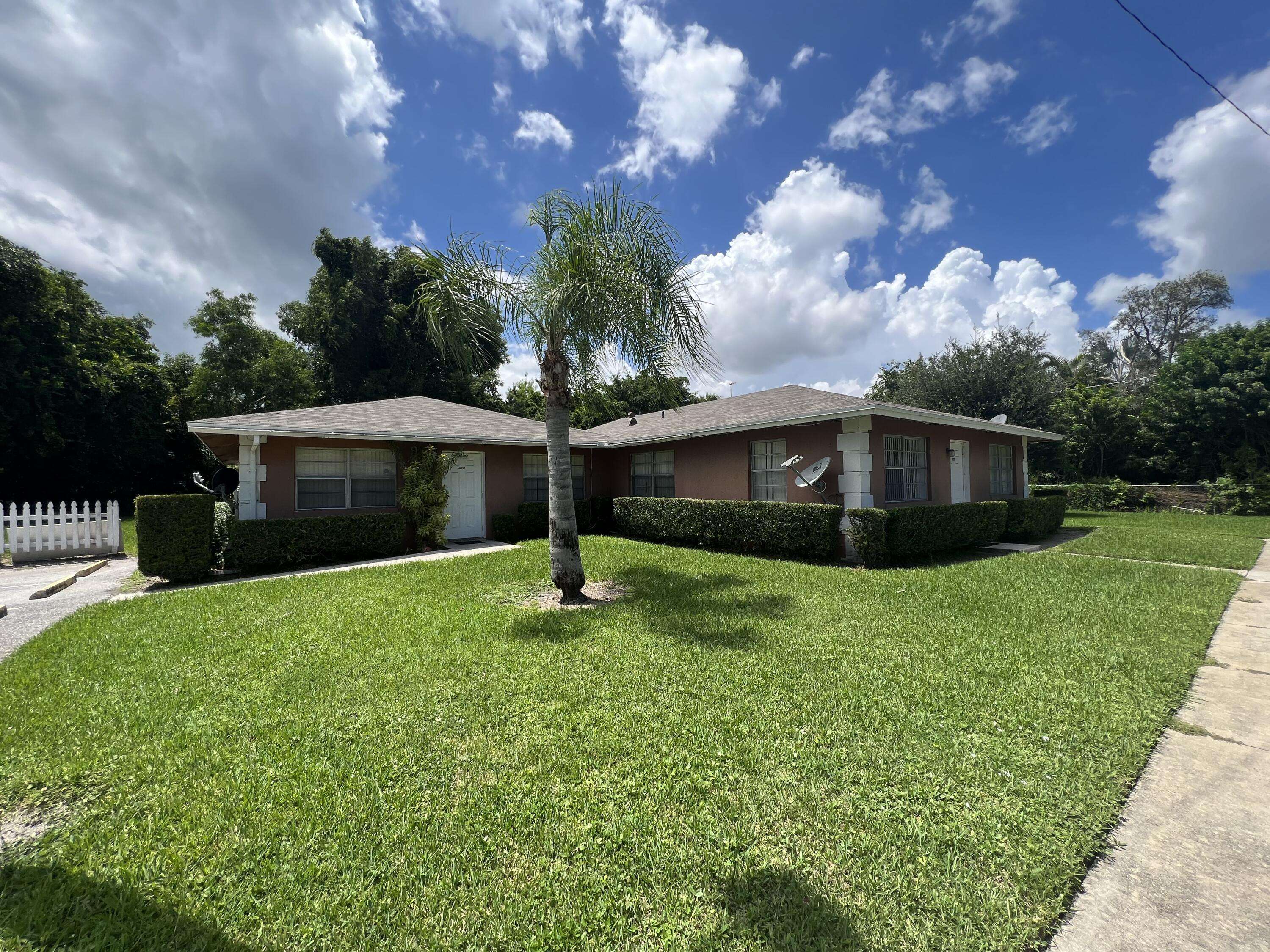 West Palm Beach, FL 33406,4005 S 3rd RD