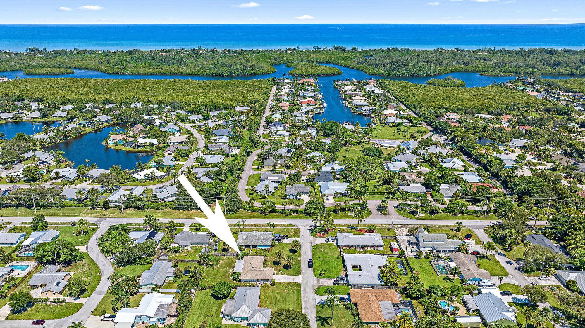 Hobe Sound, FL 33455,8986 SE Bahama CIR