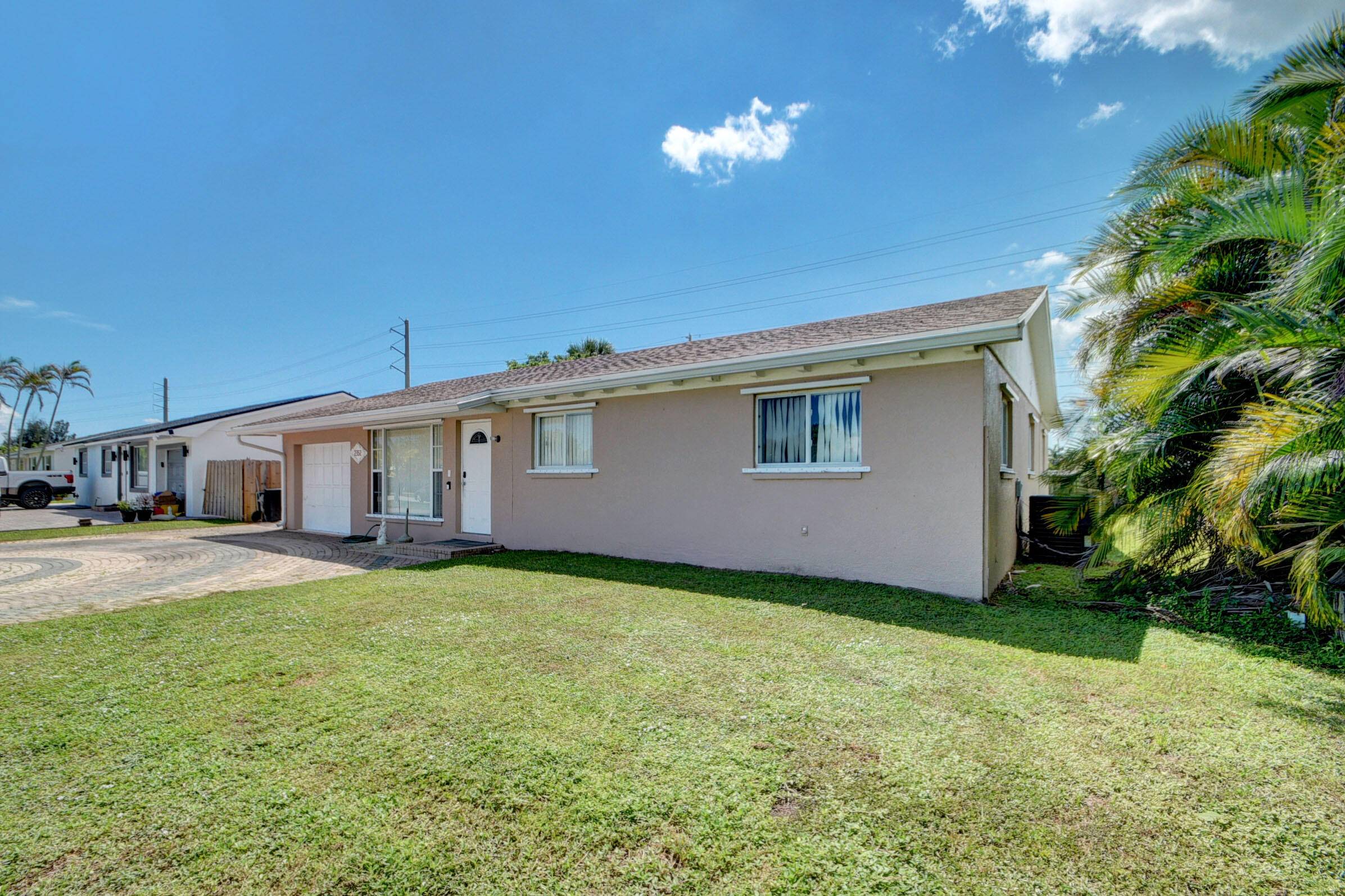 West Palm Beach, FL 33406,2352 W Lakewood RD