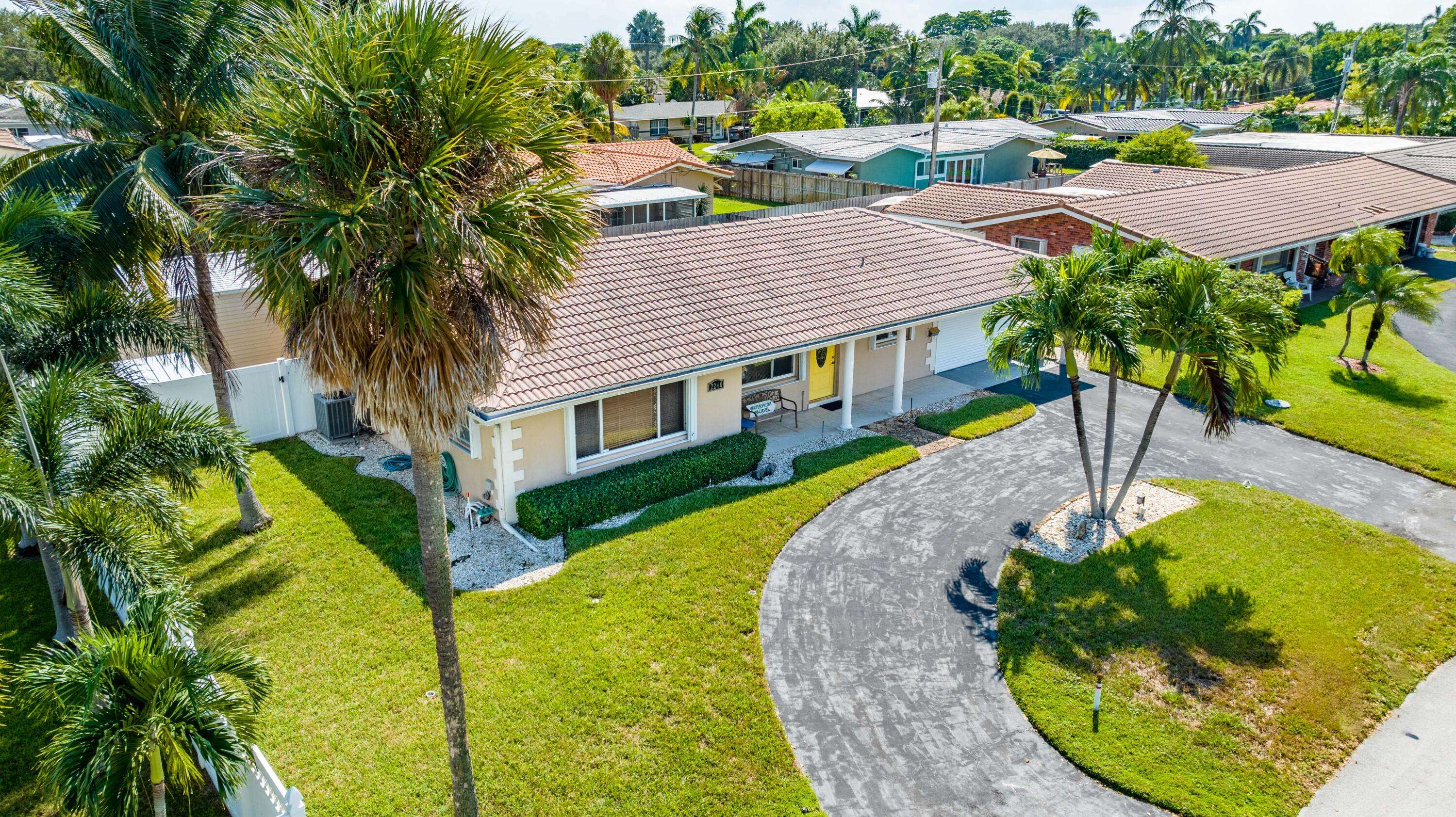 Lighthouse Point, FL 33064,2240 NE 35 CT