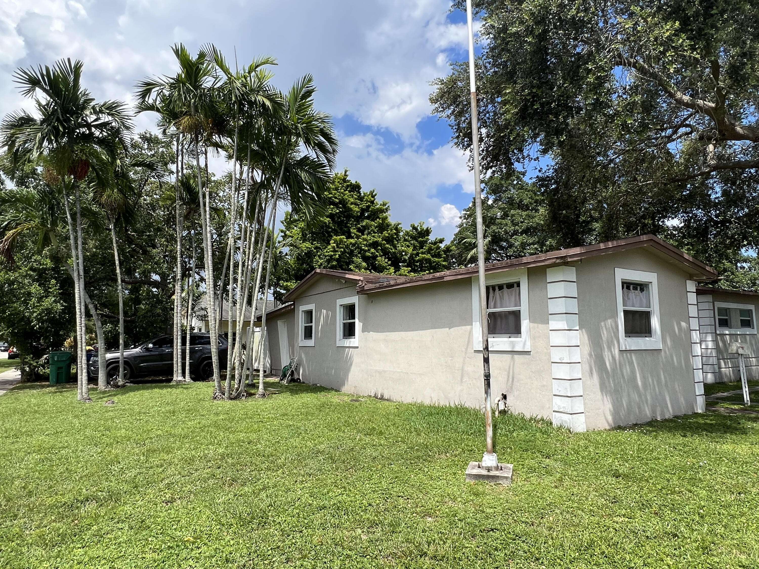 Miami, FL 33179,1231 North DR