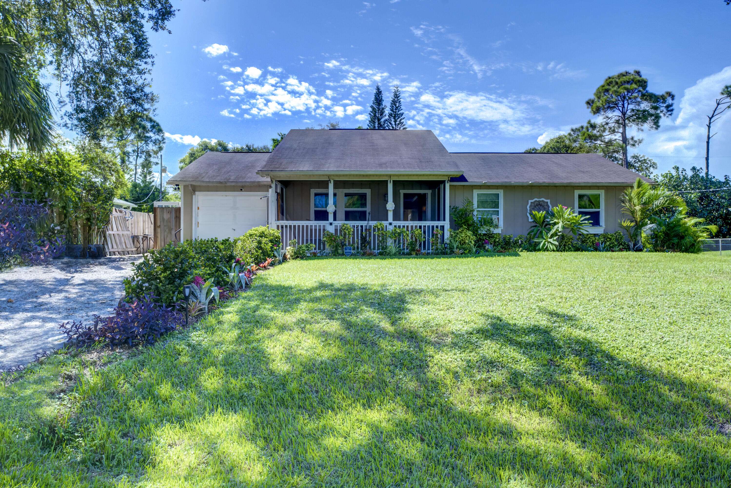 Vero Beach, FL 32962,1435 SW 16th CT