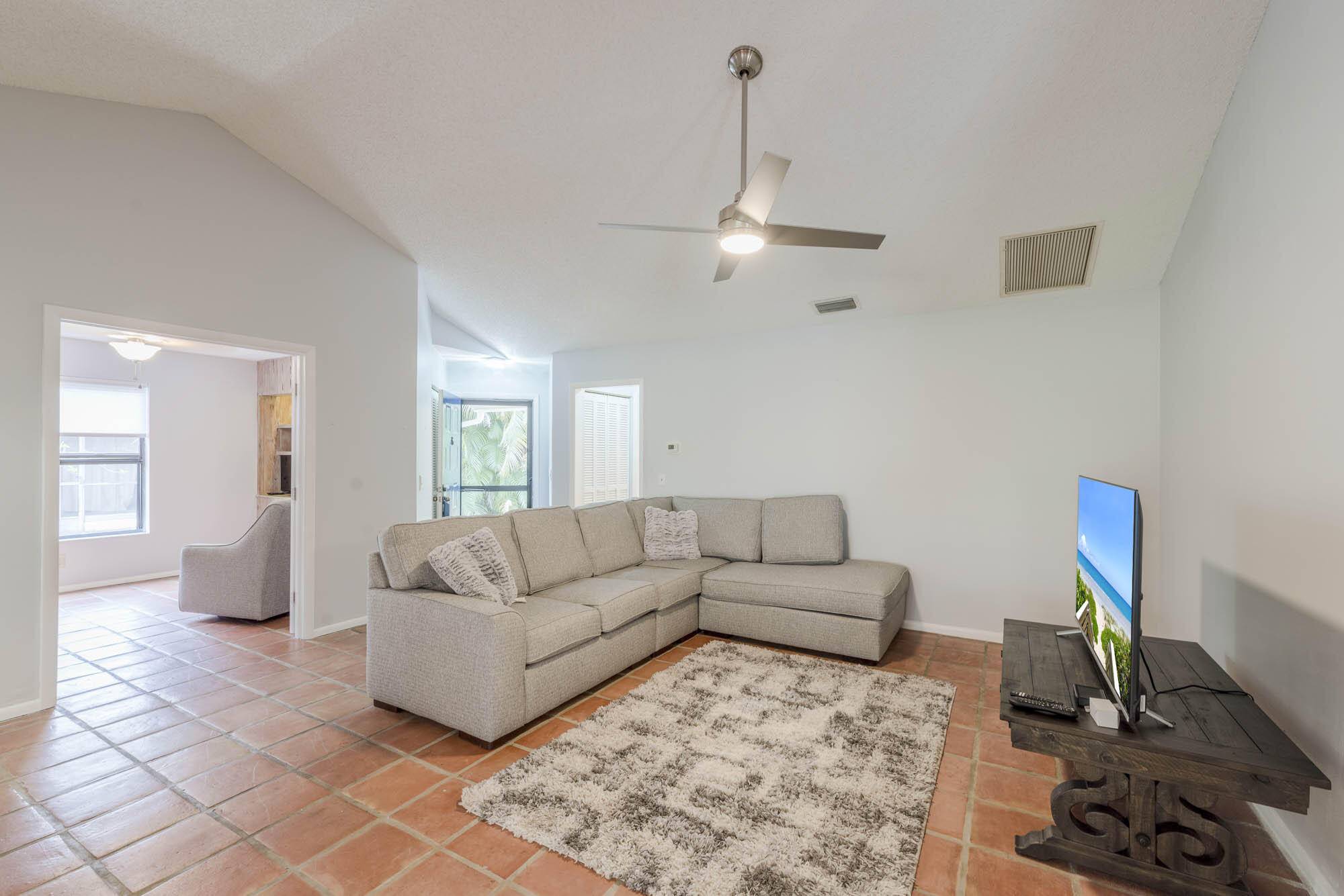 Palm Beach Gardens, FL 33418,701 Saint Giles CT