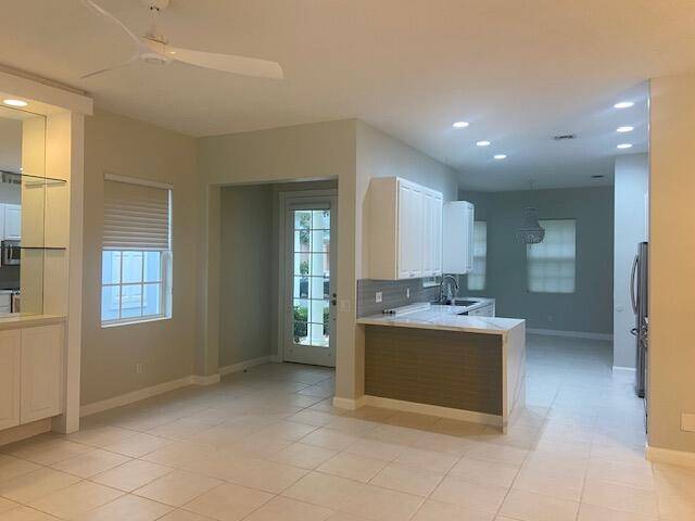 Jupiter, FL 33458,245 Honeysuckle DR