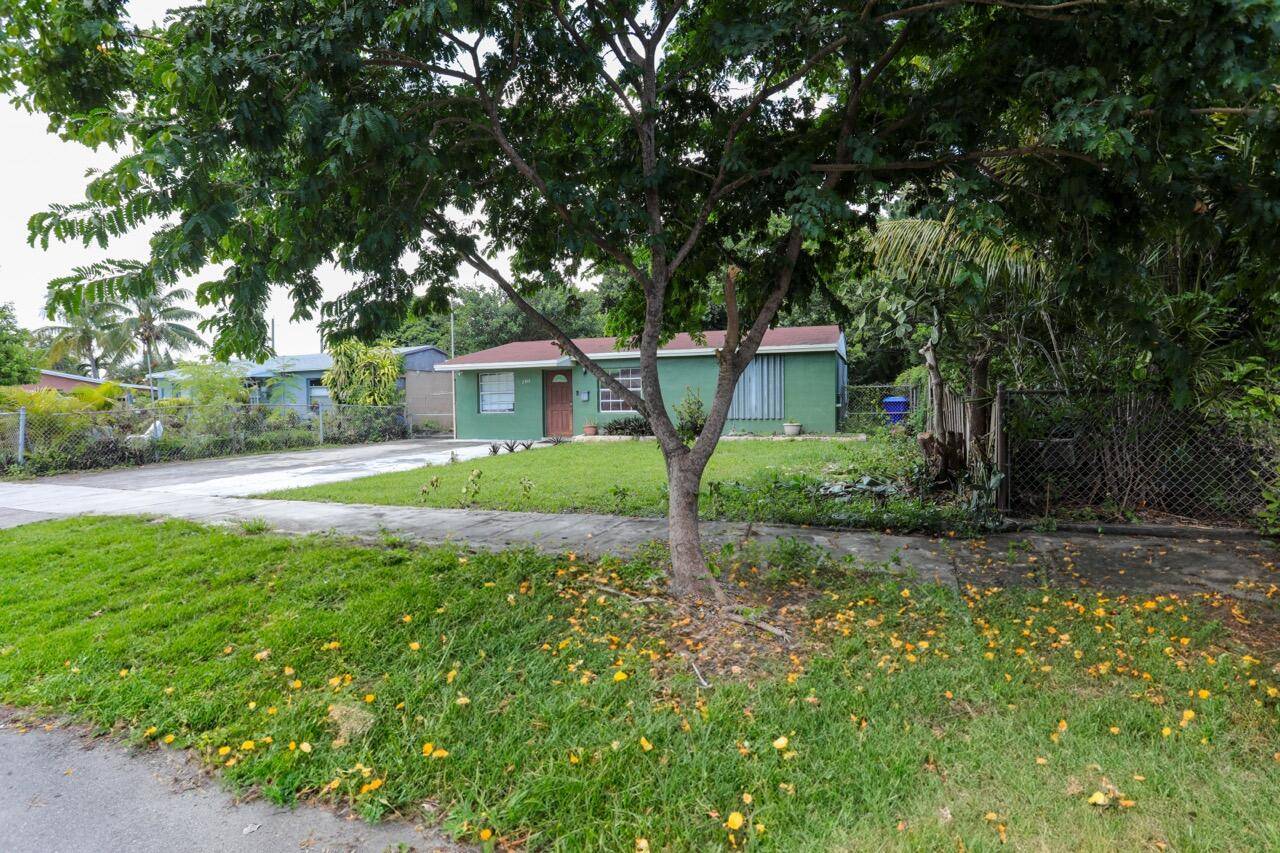 Hollywood, FL 33020,2311 Fletcher ST