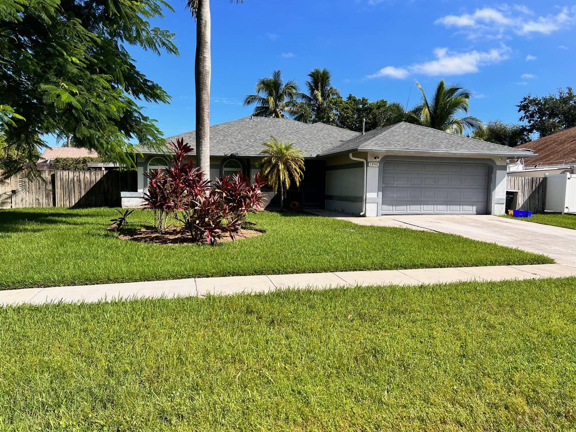 Wellington, FL 33414,13901 Sheffield Court