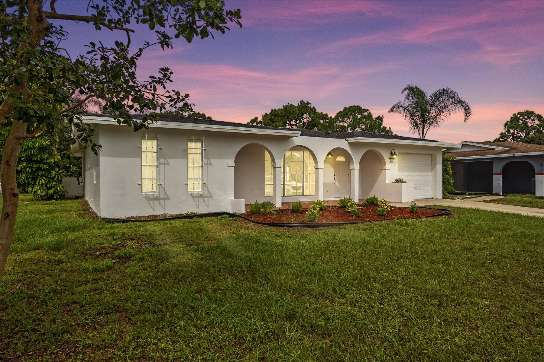 Port Saint Lucie, FL 34983,106 NW Airoso BLVD