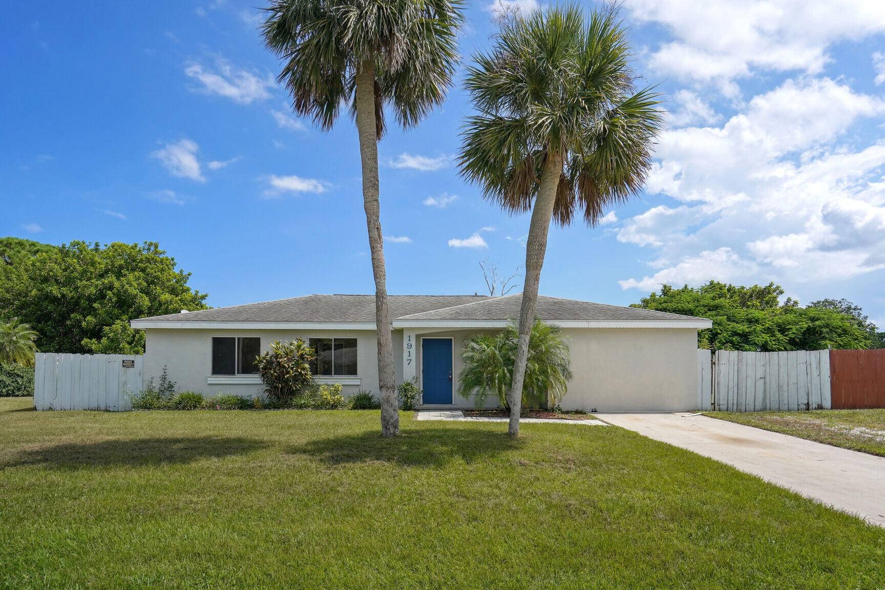 Port Saint Lucie, FL 34952,1917 SE Redwing CIR