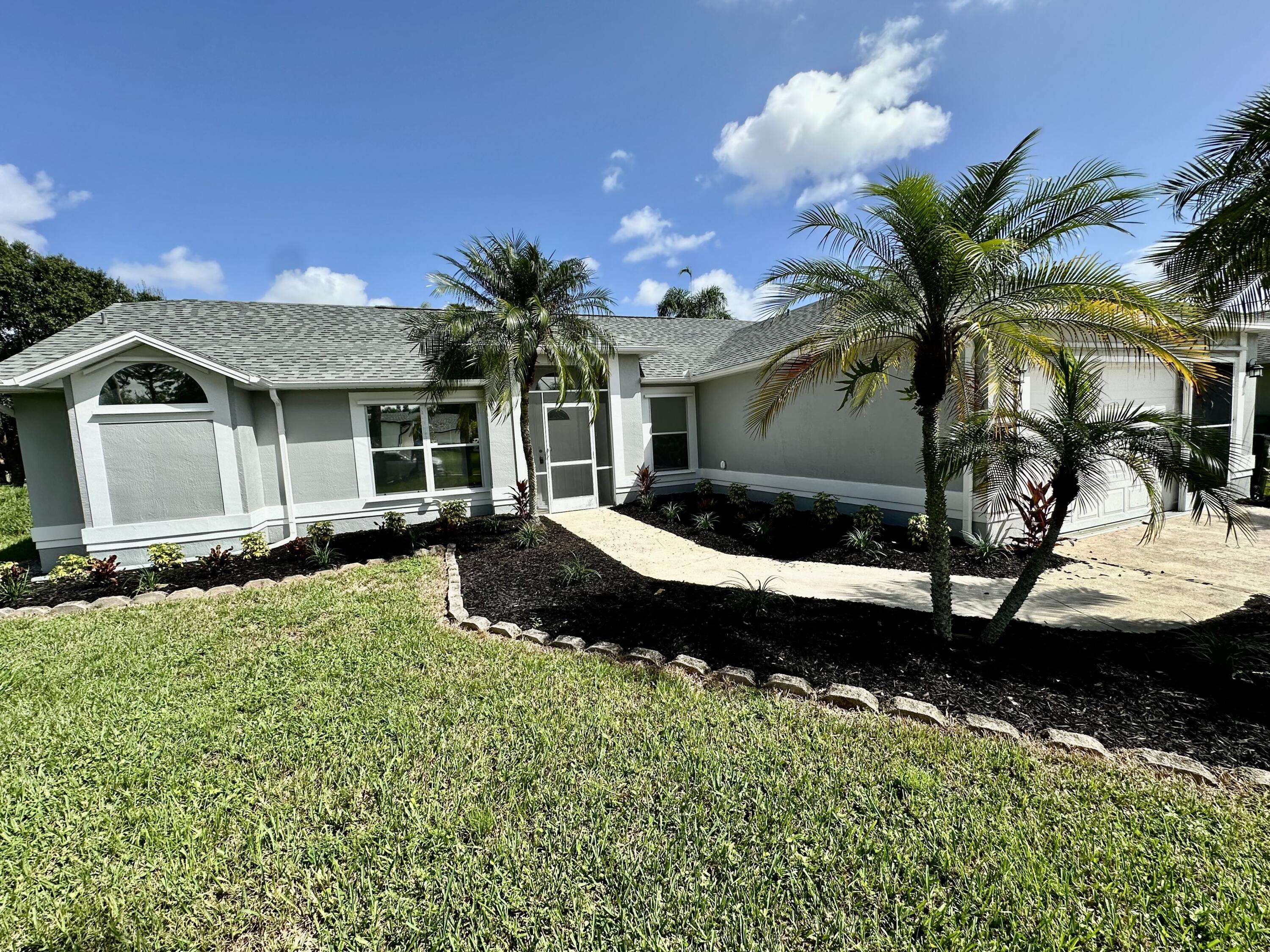 Port Saint Lucie, FL 34953,1985 SW Leafy RD