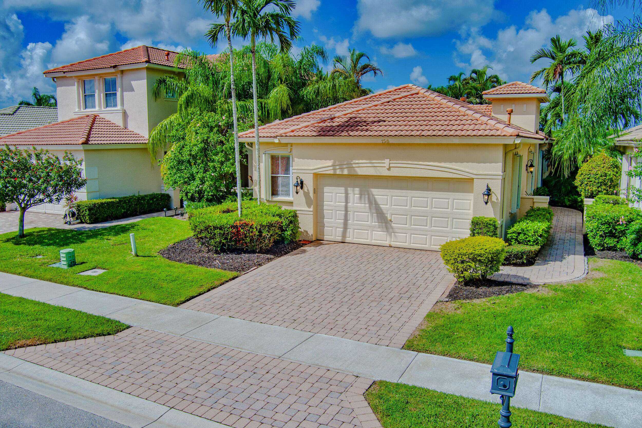 Palm Beach Gardens, FL 33418,158 Isle Verde WAY