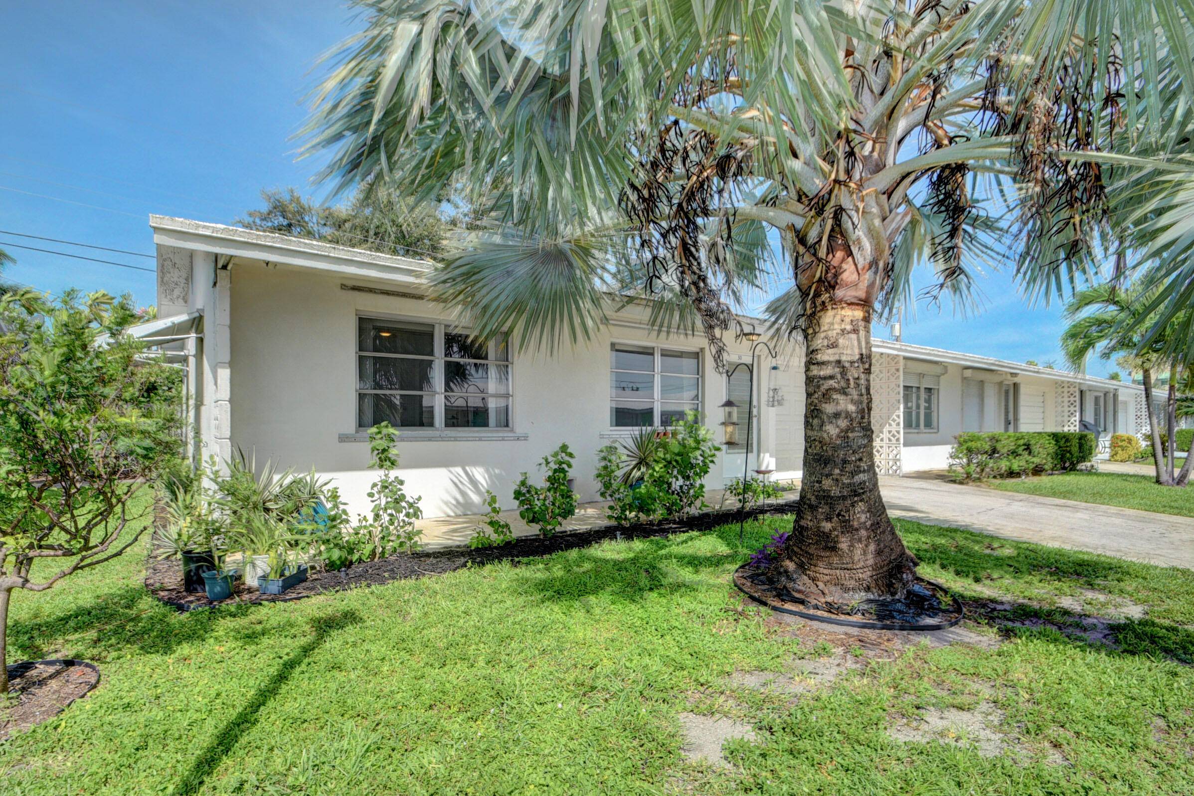 Lantana, FL 33462,728 Ridge RD #30