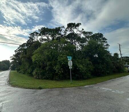 Fort Pierce, FL 34982,5903 Myrtle DR