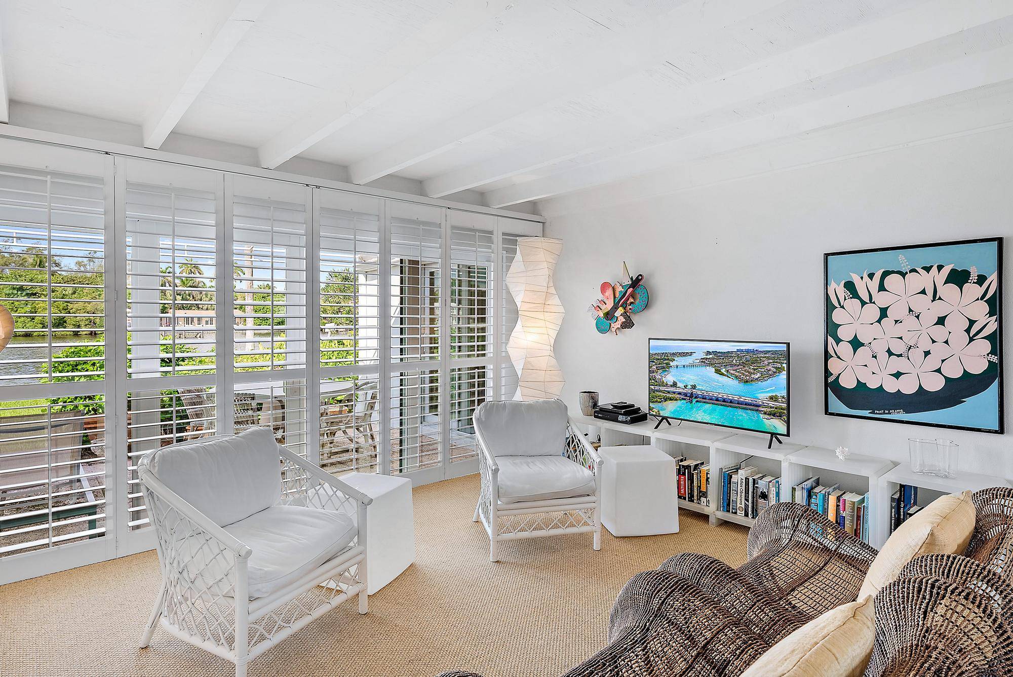 Manalapan, FL 33462,122 Evans LN