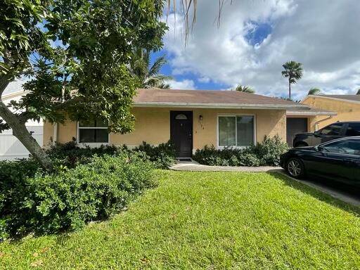 Lake Worth, FL 33463,5184 Edgecliff AVE